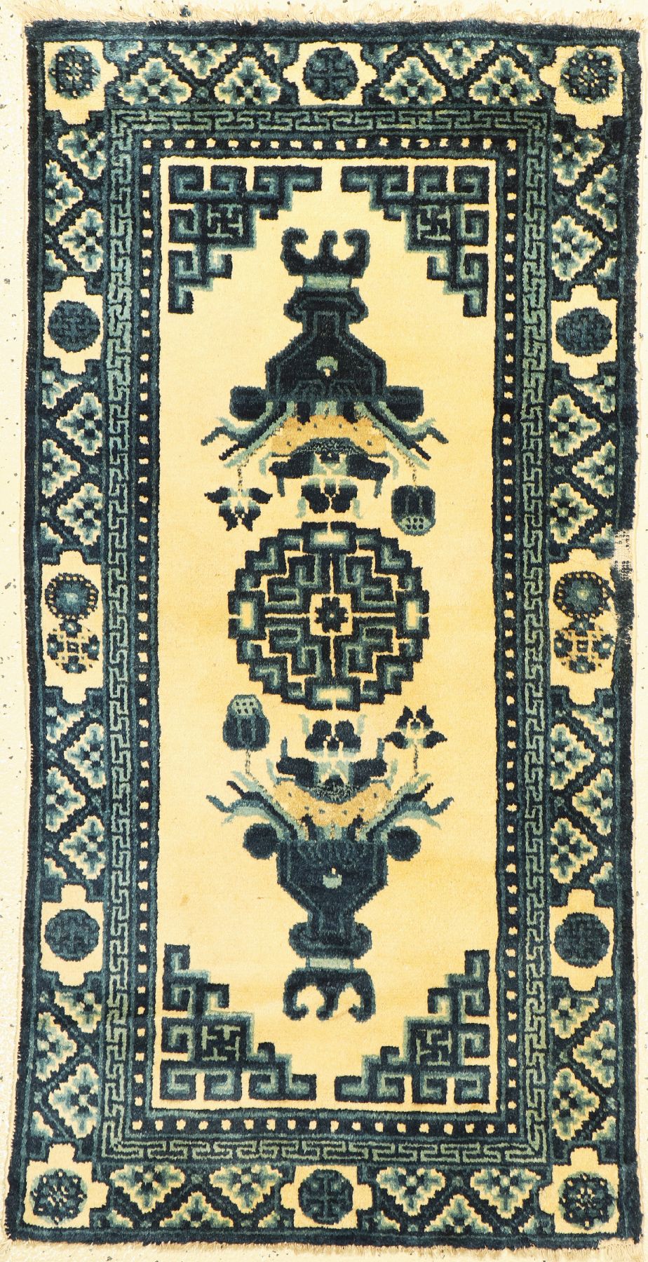 Pao Tow antik, China, um 1920, Wolle auf Baumwolle, ca. 120 x 62 cm, EHZ: 3, (Flor fehlstelle)