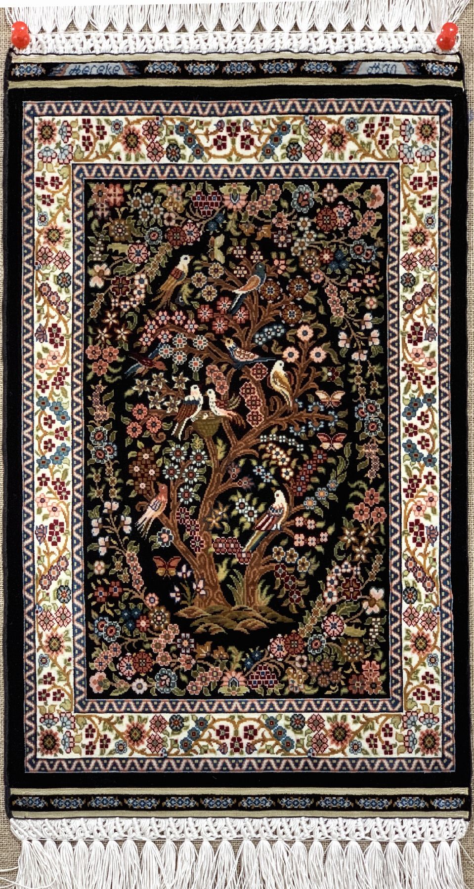 Sehr feiner Seiden Hereke (20 x 20), Signiert, Türkei, um 1960, reine Naturseide, ca. 33 x 20 cm, ca. 4 Mio Kn/qm, EHZ: 1(Sehr guter Zustand).