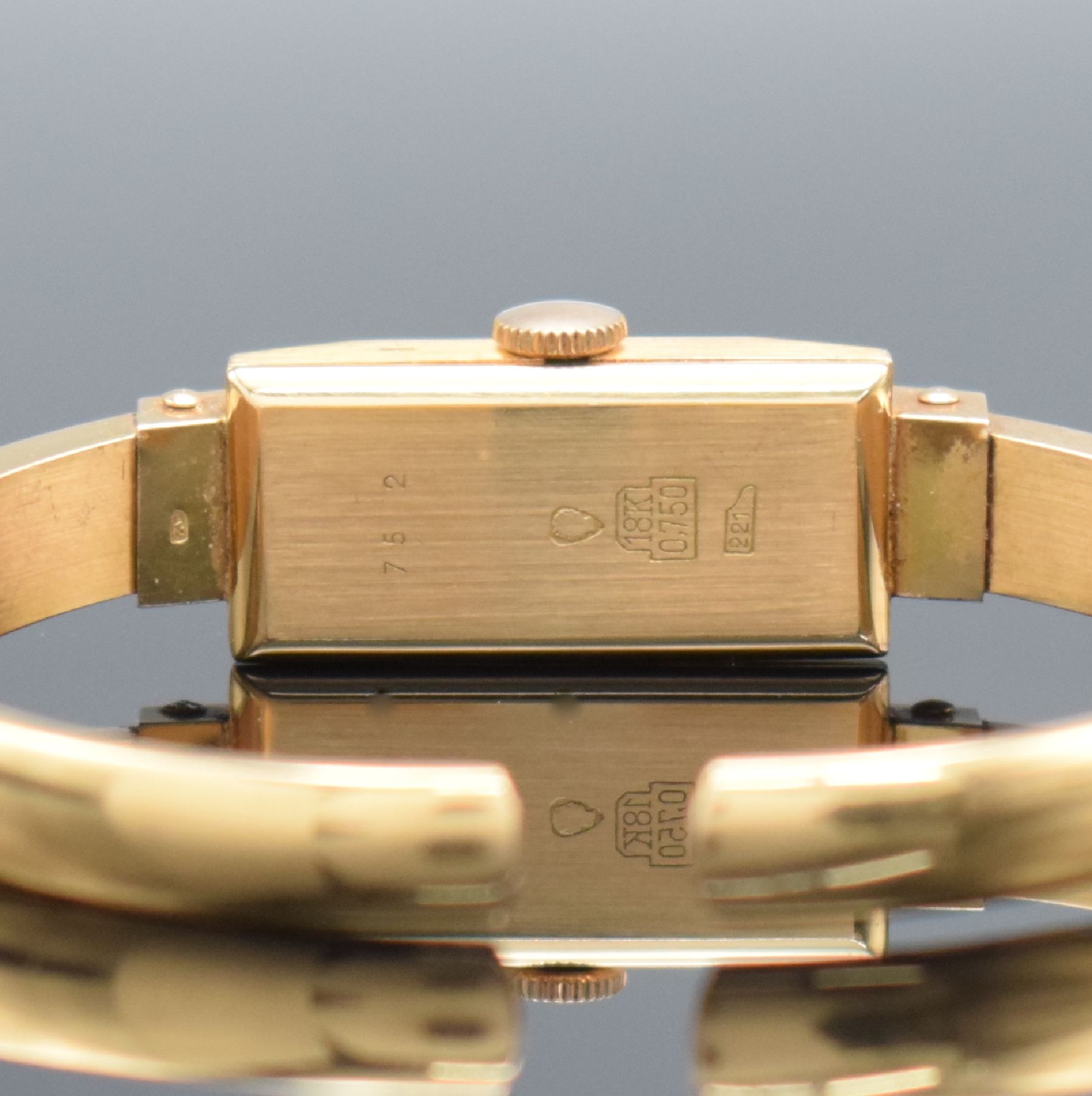 Detail e: FLICA Damenspangenuhr in RoséG 750/000, Schweiz um 1940, Handaufzug, Boden aufgedr., silb. Zifferbl. m. gold. Ind. & arab. Zahlen, gold. Zeiger, ...