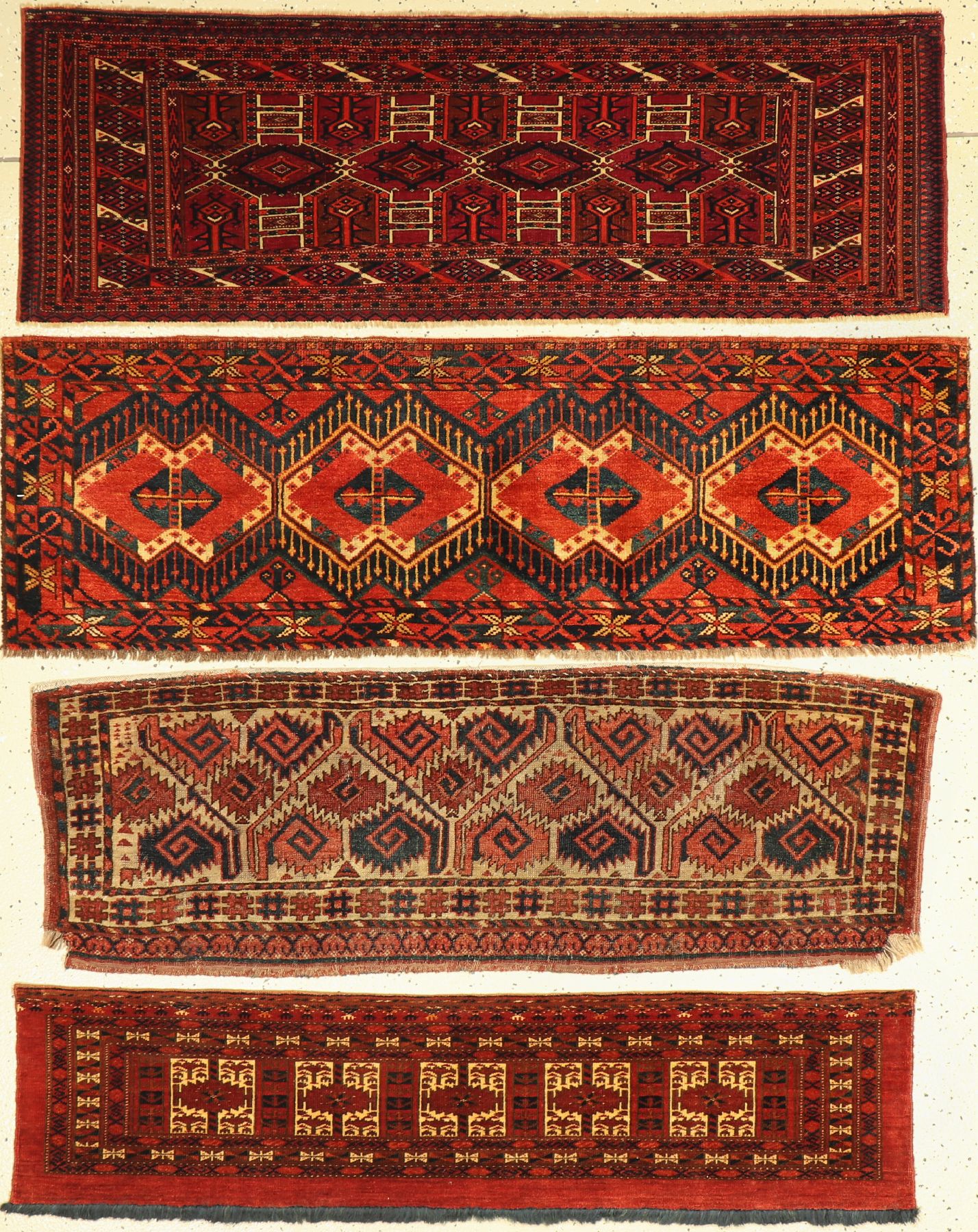 4 Antike Torba, Turkmenistan, 19. Jhd, Wolle auf Wolle, ca. 137 x 45 cm, EHZ: 2-4