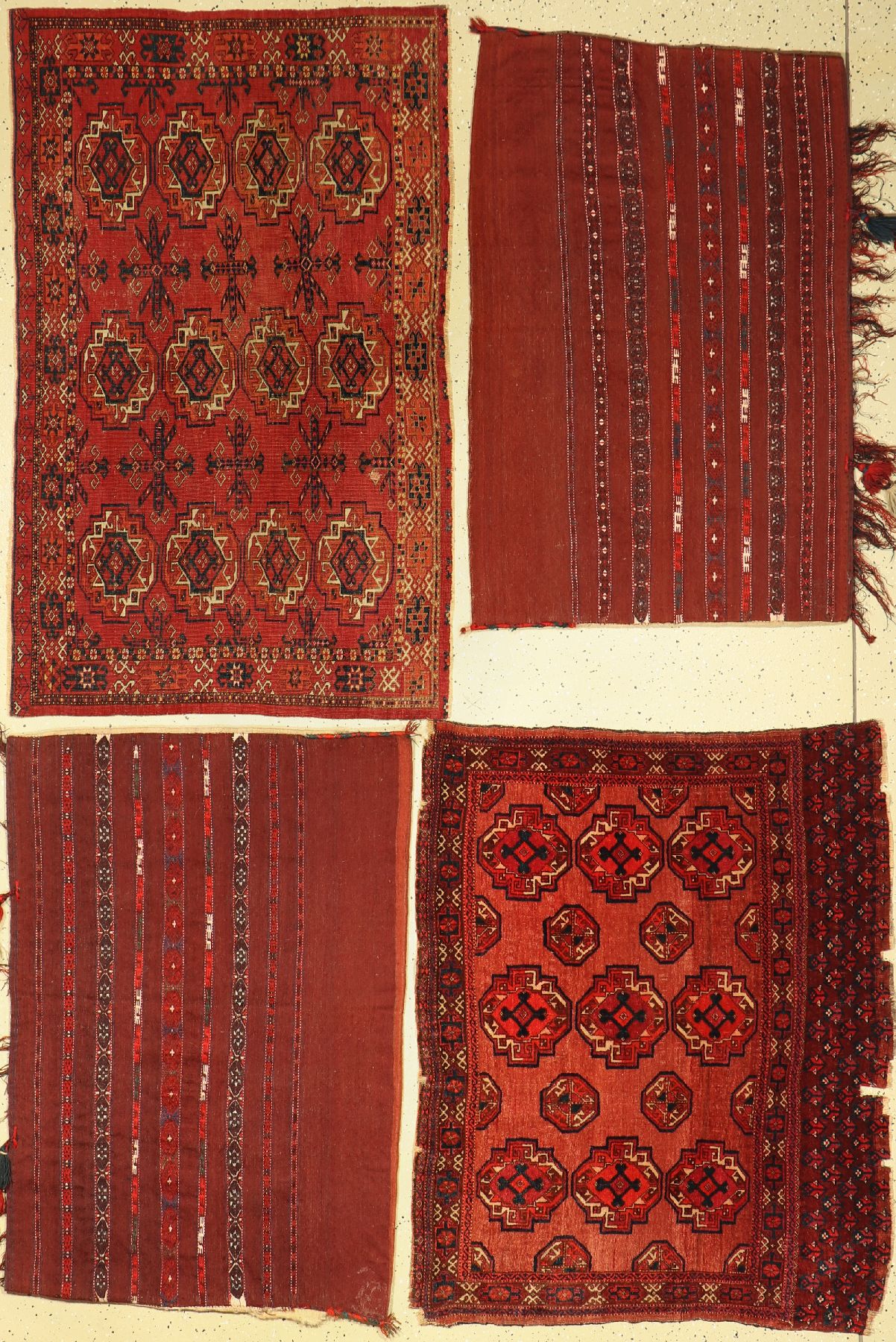 4 Antike Tschowal, Turkmenistan, 19. Jhd, Wolle auf Wolle, ca. 140 x 85 cm, EHZ: 3-5