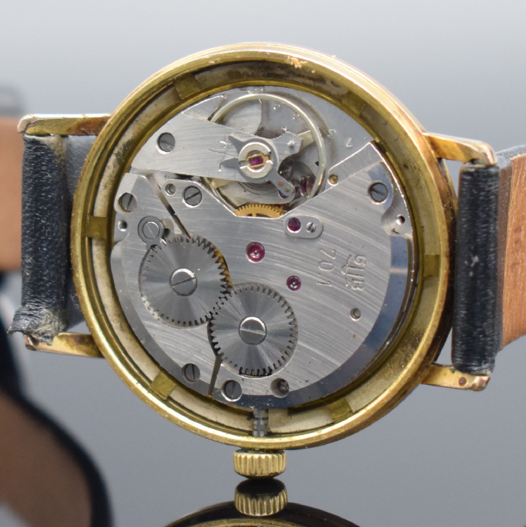 Detail h: GLASHÜTTE 2 vergoldete Armbanduhren, Deutschland um 1960-1970, Handaufzug, Böden gedr., 1.) silb. Zifferbl. m. gold. Ind. & Zeigern rest., Datum b. ...