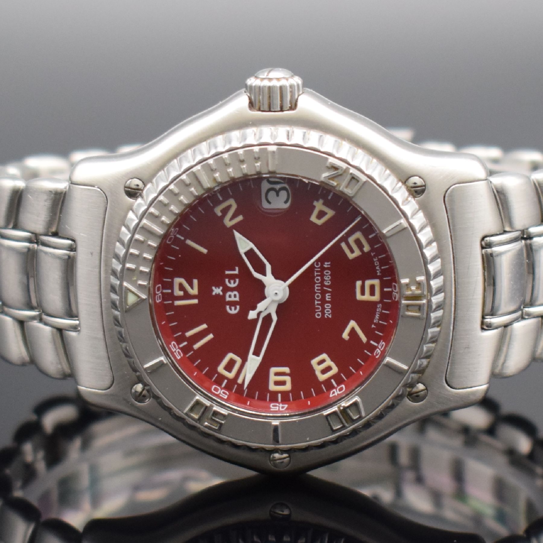 Detail a: EBEL Herrenarmbanduhr Discovery Referenz 9080341, Automatik, Schweiz um 2000, Edelstahlgeh. inkl. Gliederband m. Faltschl., 8-fach verschr. Boden, ...