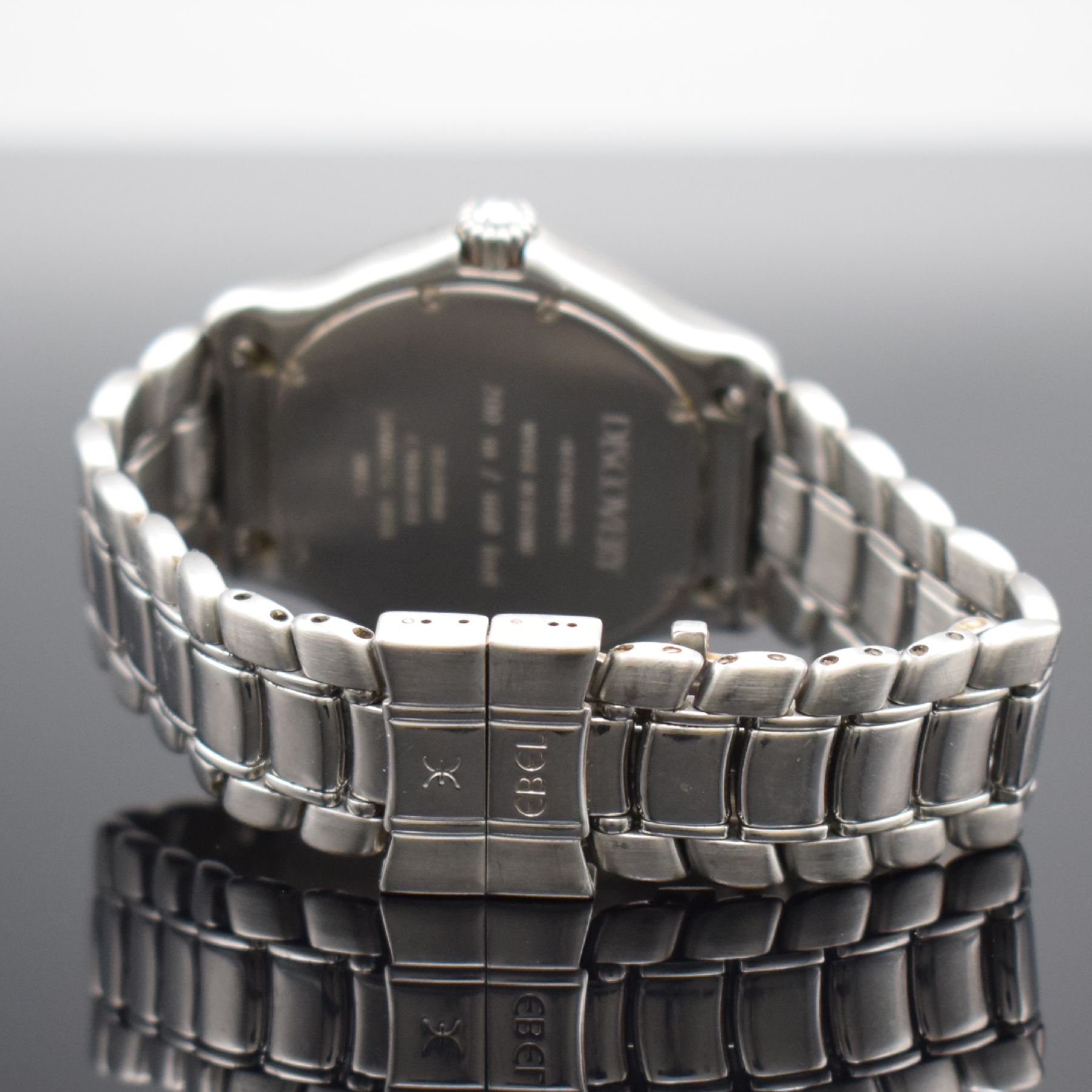 Detail d: EBEL Herrenarmbanduhr Discovery Referenz 9080341, Automatik, Schweiz um 2000, Edelstahlgeh. inkl. Gliederband m. Faltschl., 8-fach verschr. Boden, ...
