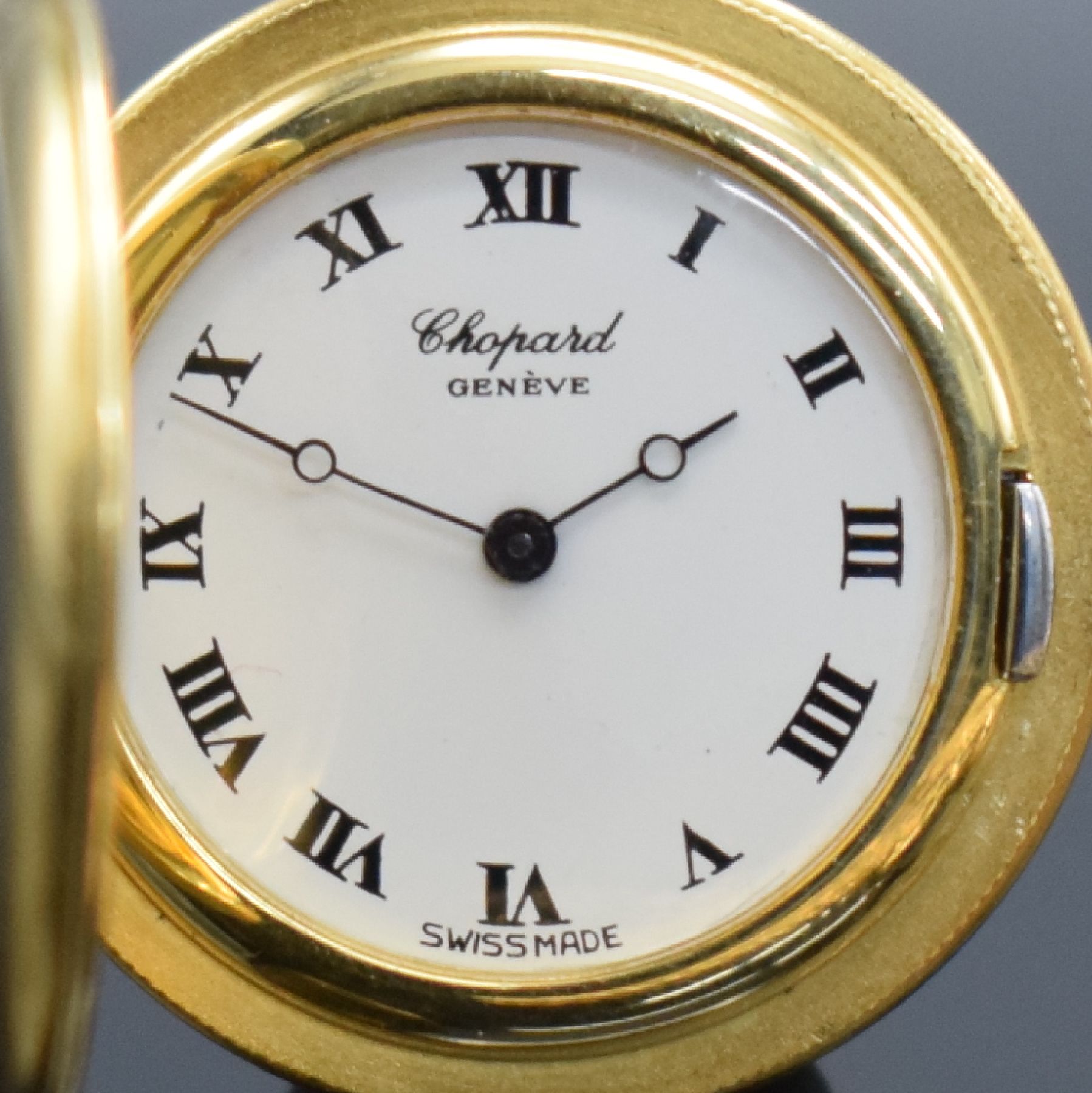 Detail b: CHOPARD Damensavonette in GG 750/000 mit Kette in RoseG 585/000, Schweiz um 1985, Ref. 3015, Kette um 1900, 2-teil. Gehäuse mit Münzrand, ...
