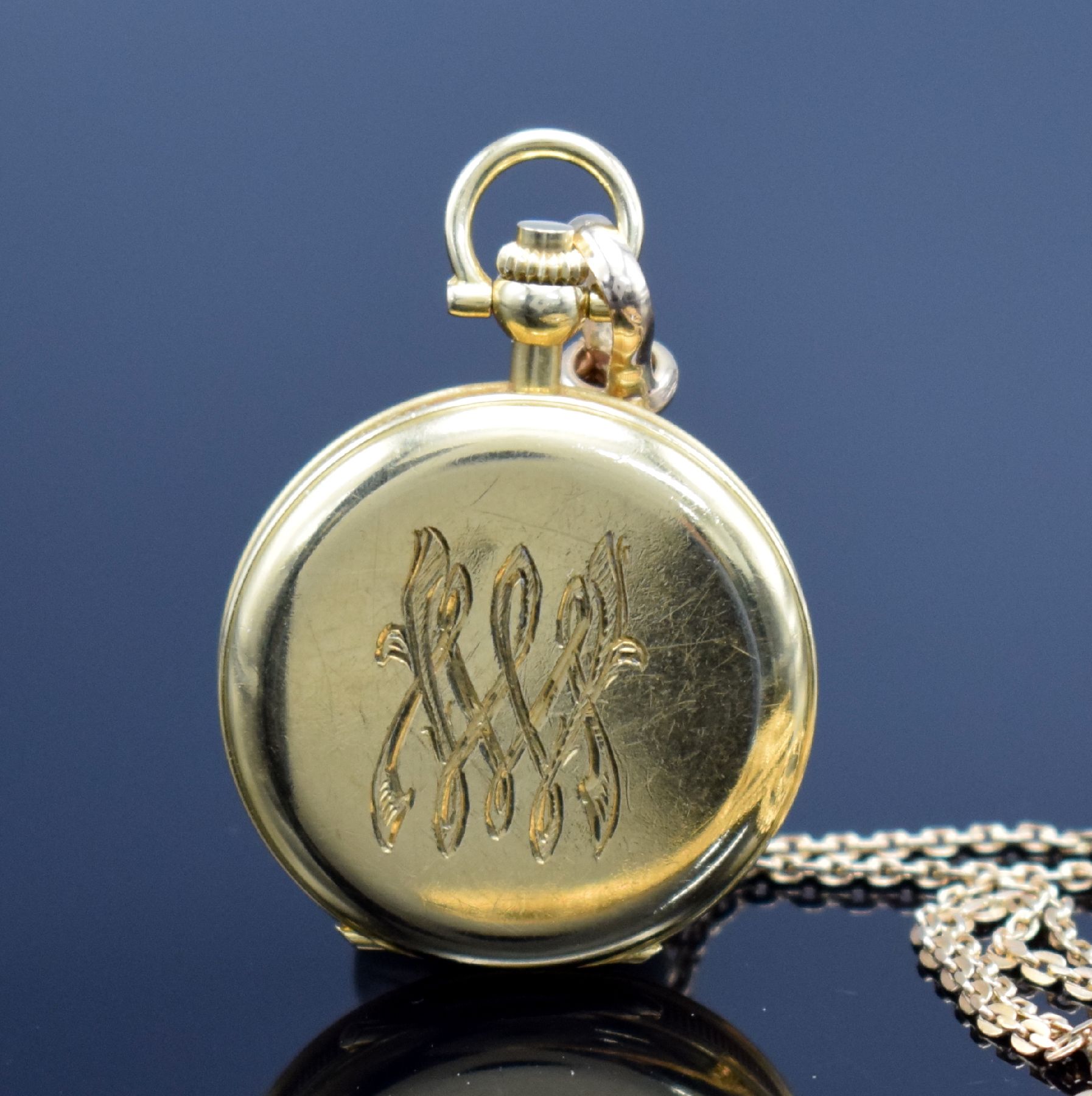 Detail e: CHOPARD Damensavonette in GG 750/000 mit Kette in RoseG 585/000, Schweiz um 1985, Ref. 3015, Kette um 1900, 2-teil. Gehäuse mit Münzrand, ...