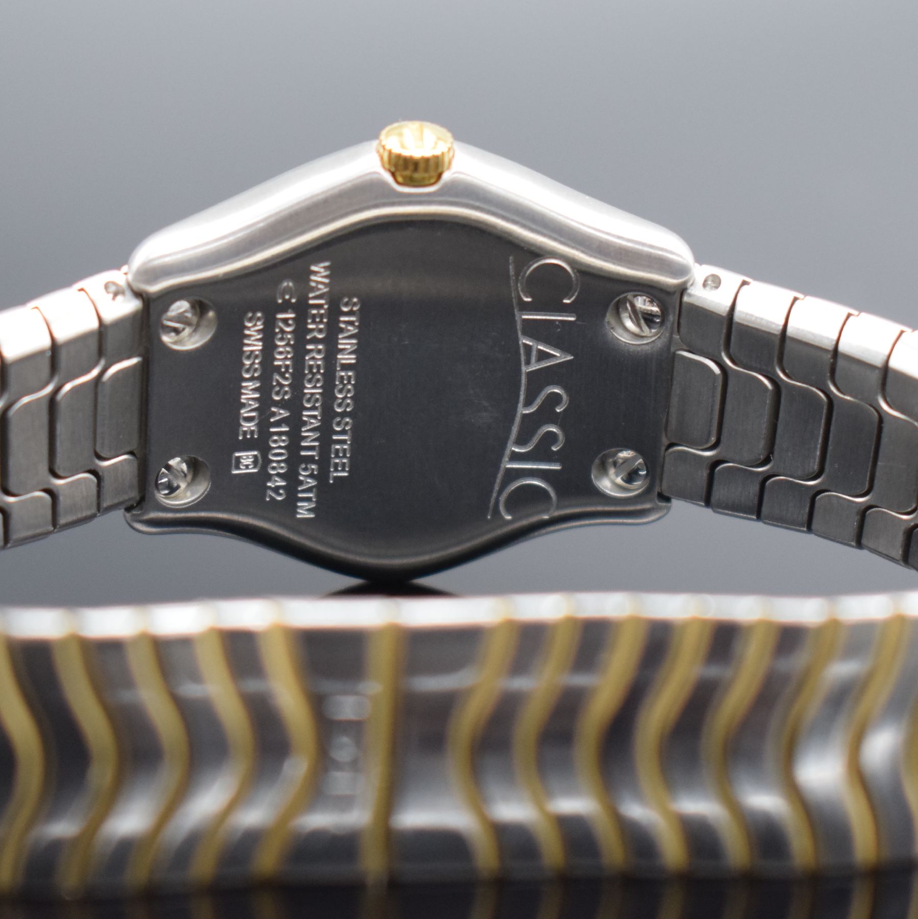 Detail d: EBEL Classic Damenarmbanduhr mit Diamanten in Edelstahl & Gold, Schweiz um 2015, quarz, Ref. E1256F2S, Stülpgehäuse, Gold-Lünette & ...