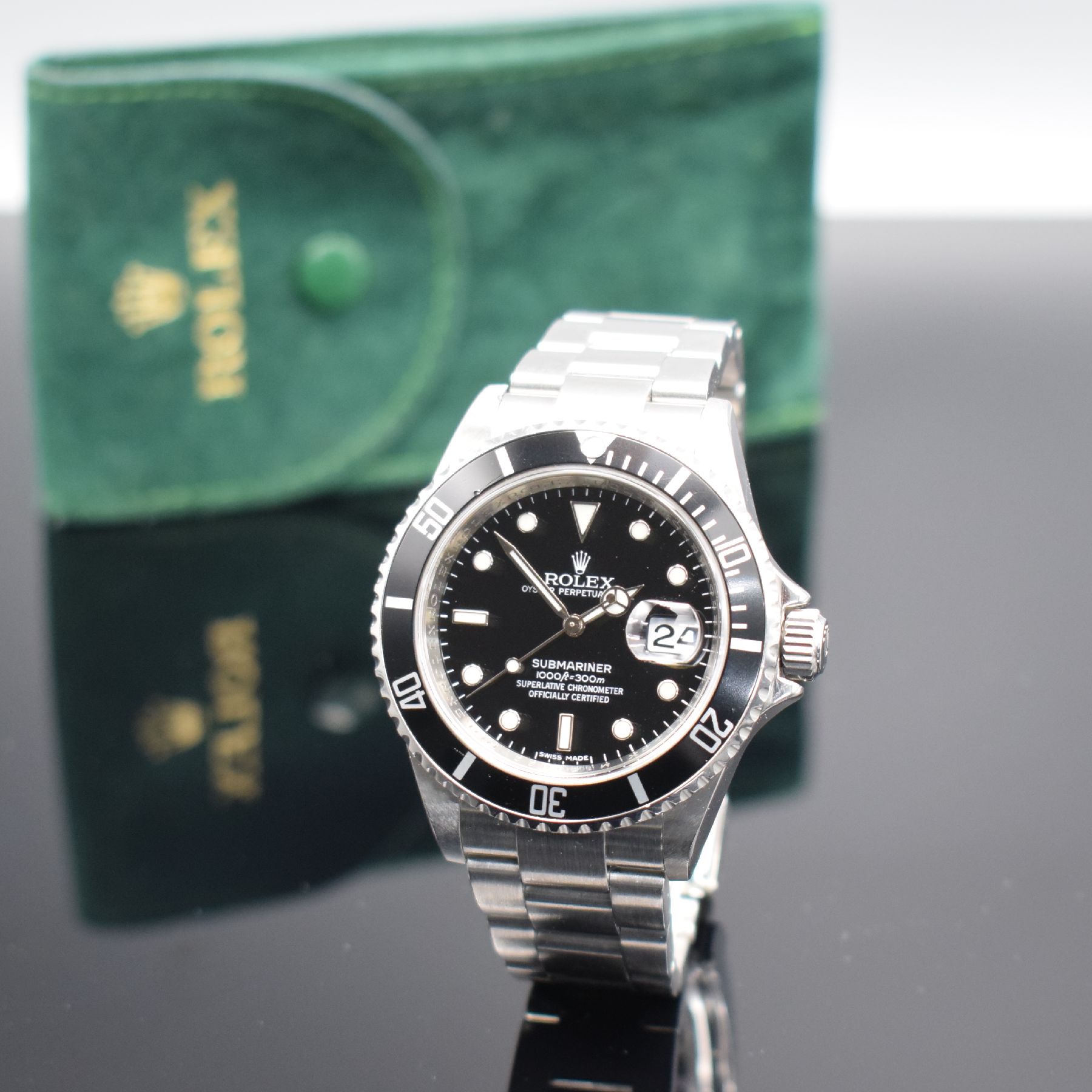 Detail b: ROLEX Oyster Perpetual Date Submariner Herrenarmbanduhr Referenz 16610 T, Schweiz um 2007, Chronometer der Superlative in Edelstahl inkl. Oysterband ...