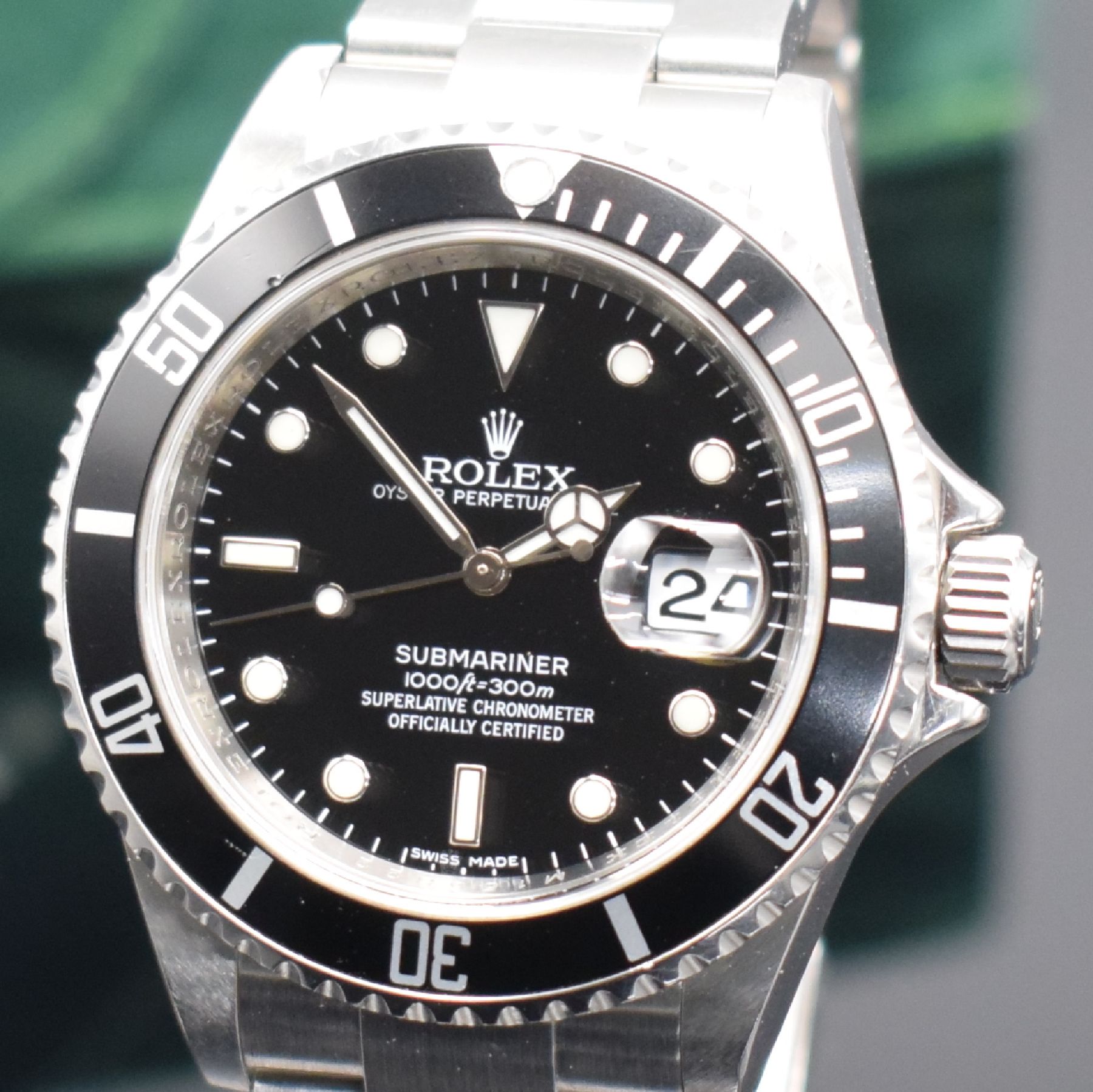 Detail c: ROLEX Oyster Perpetual Date Submariner Herrenarmbanduhr Referenz 16610 T, Schweiz um 2007, Chronometer der Superlative in Edelstahl inkl. Oysterband ...