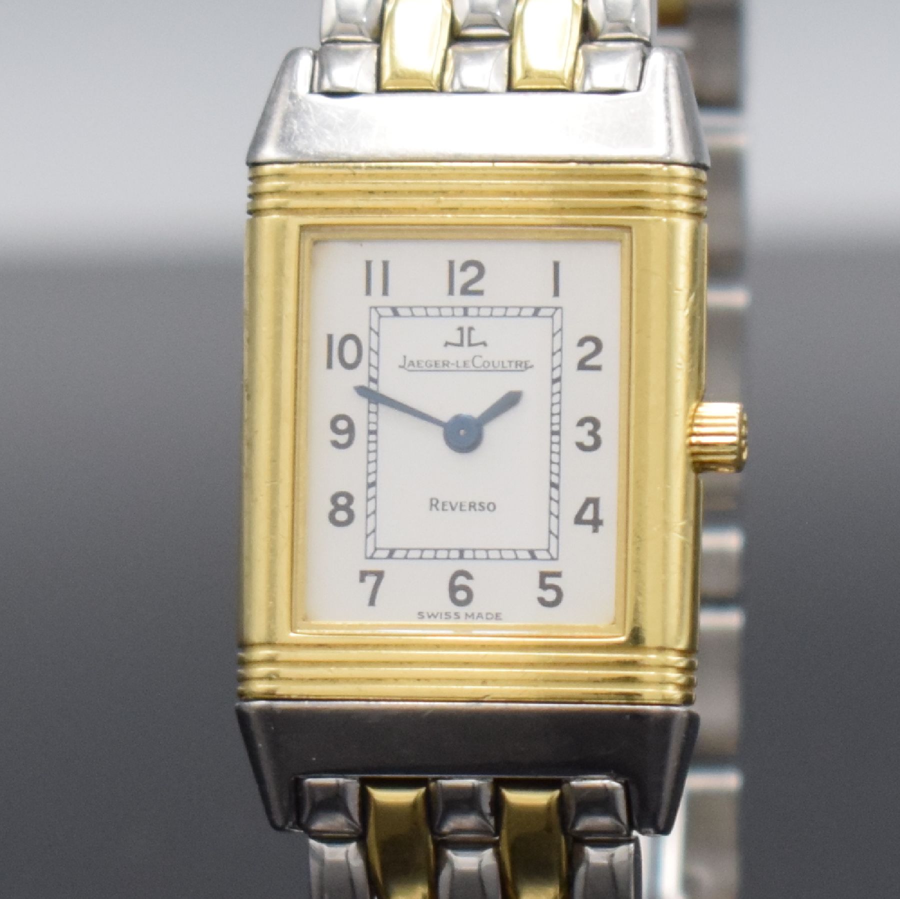 Detail c: Jaeger-LeCoultre Reverso Damenarmbanduhr in Edelstahl & GG 750/000 Referenz 260.5.08, Schweiz um 1995, quarz, Wendegehäuse m. Inhaber-Monogramm, ...