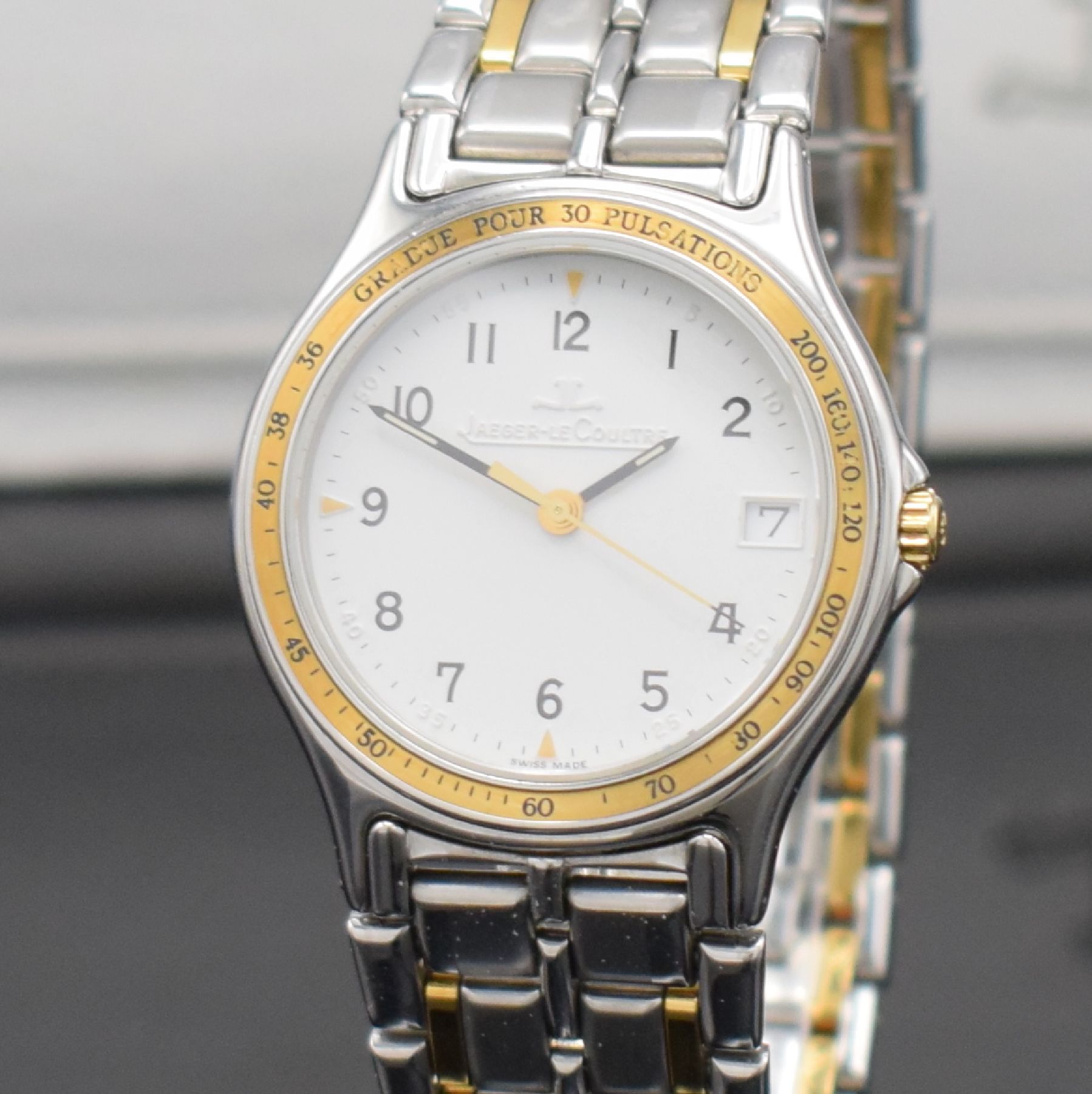 Detail c: Jaeger-LeCoultre Armbanduhr Referenz 113.5.06, Schweiz um 1985, quarz, Edelstahl & Gold komb., Gliederband m. dopp. Faltschl., Boden 4-fach verschr., ...