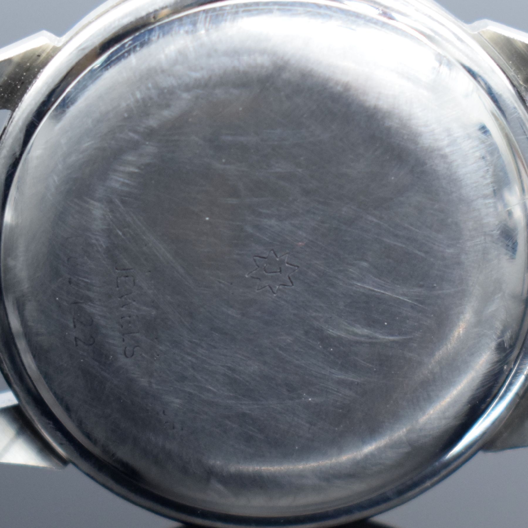 Detail g: JUNGHANS Chronometer Armbanduhr in Stahl, Deutschland um 1960, Automatik, gedr. Geh., gut erhaltenes silb. Zifferbl., silb. arab. Zahlen & Indizes, ...