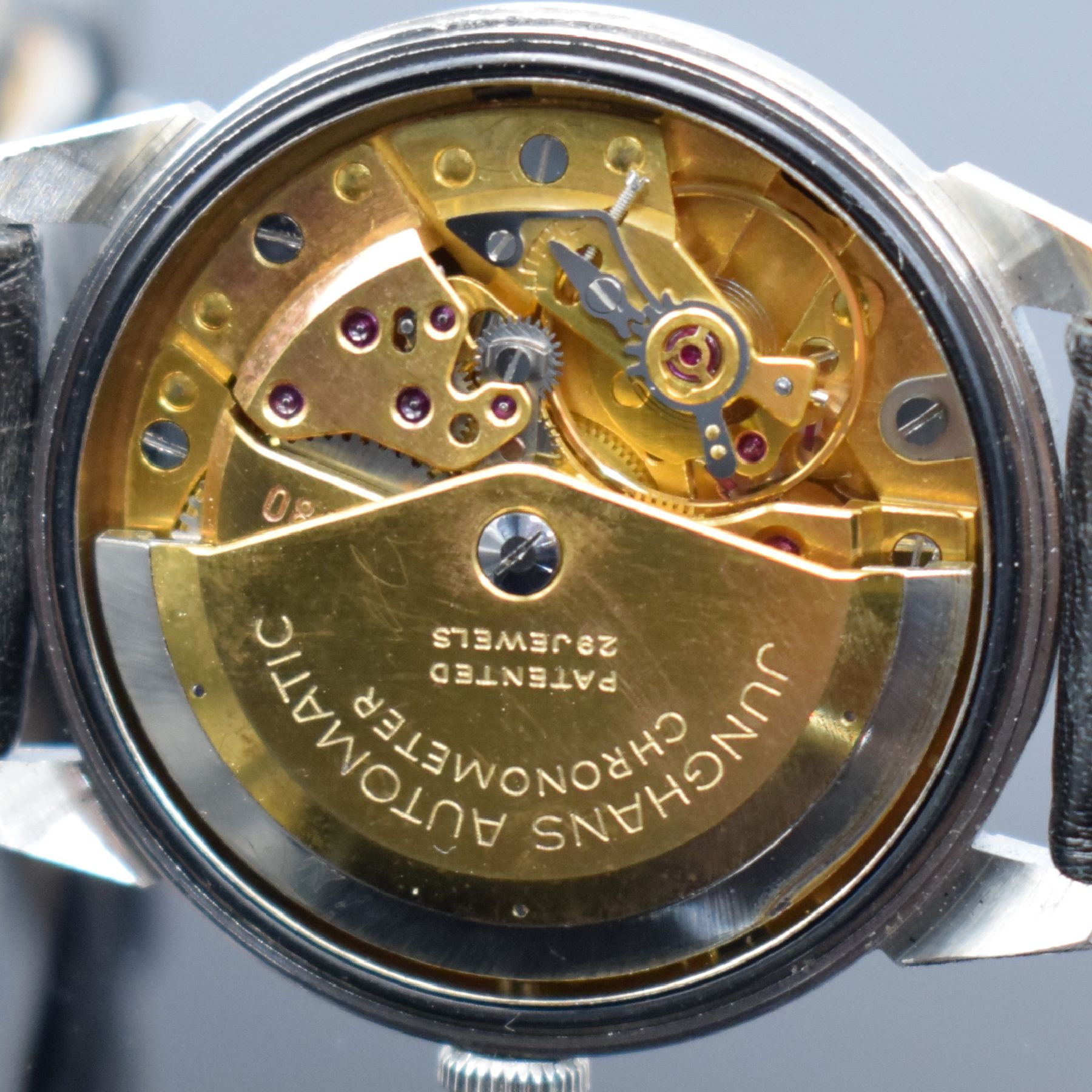 Detail h: JUNGHANS Chronometer Armbanduhr in Stahl, Deutschland um 1960, Automatik, gedr. Geh., gut erhaltenes silb. Zifferbl., silb. arab. Zahlen & Indizes, ...