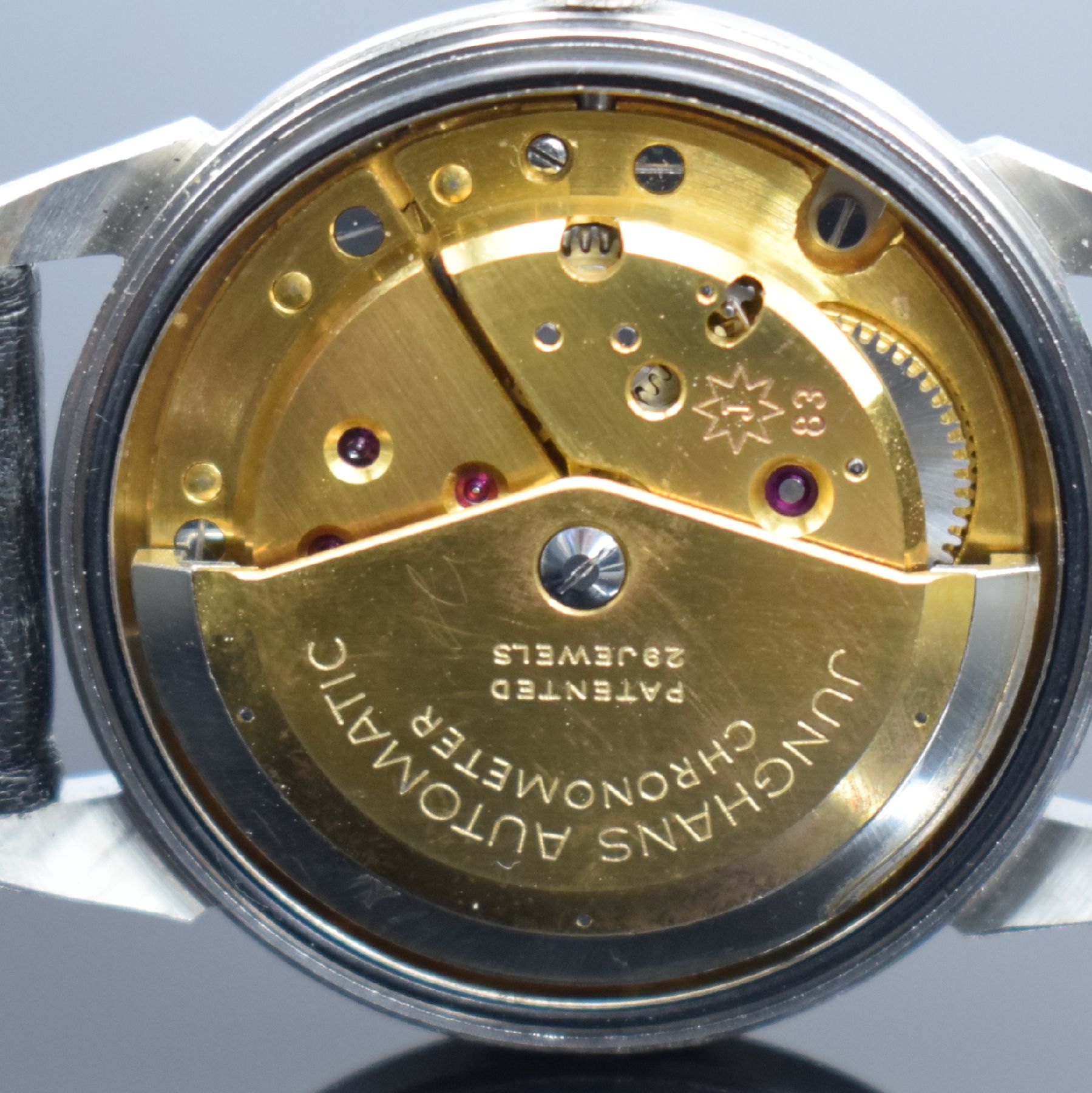 Detail i: JUNGHANS Chronometer Armbanduhr in Stahl, Deutschland um 1960, Automatik, gedr. Geh., gut erhaltenes silb. Zifferbl., silb. arab. Zahlen & Indizes, ...
