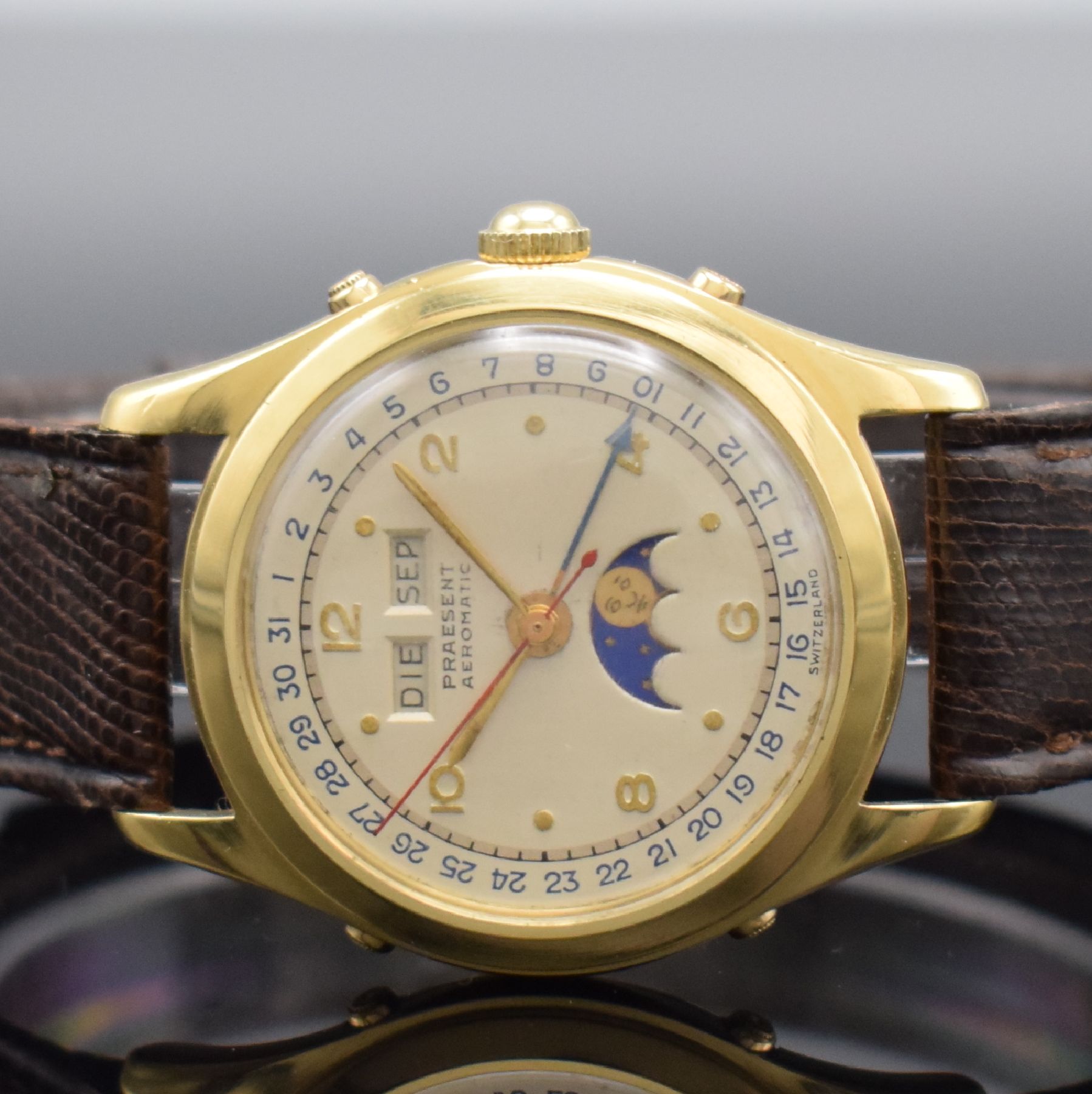 Detail a: PRAESENT Automatik seltene hochwertige Armbanduhr mit Vollkalender/Mondphase in GG 750/000, Schweiz um 1945, Hammerautomatik, verschr. Geh., silb. ...