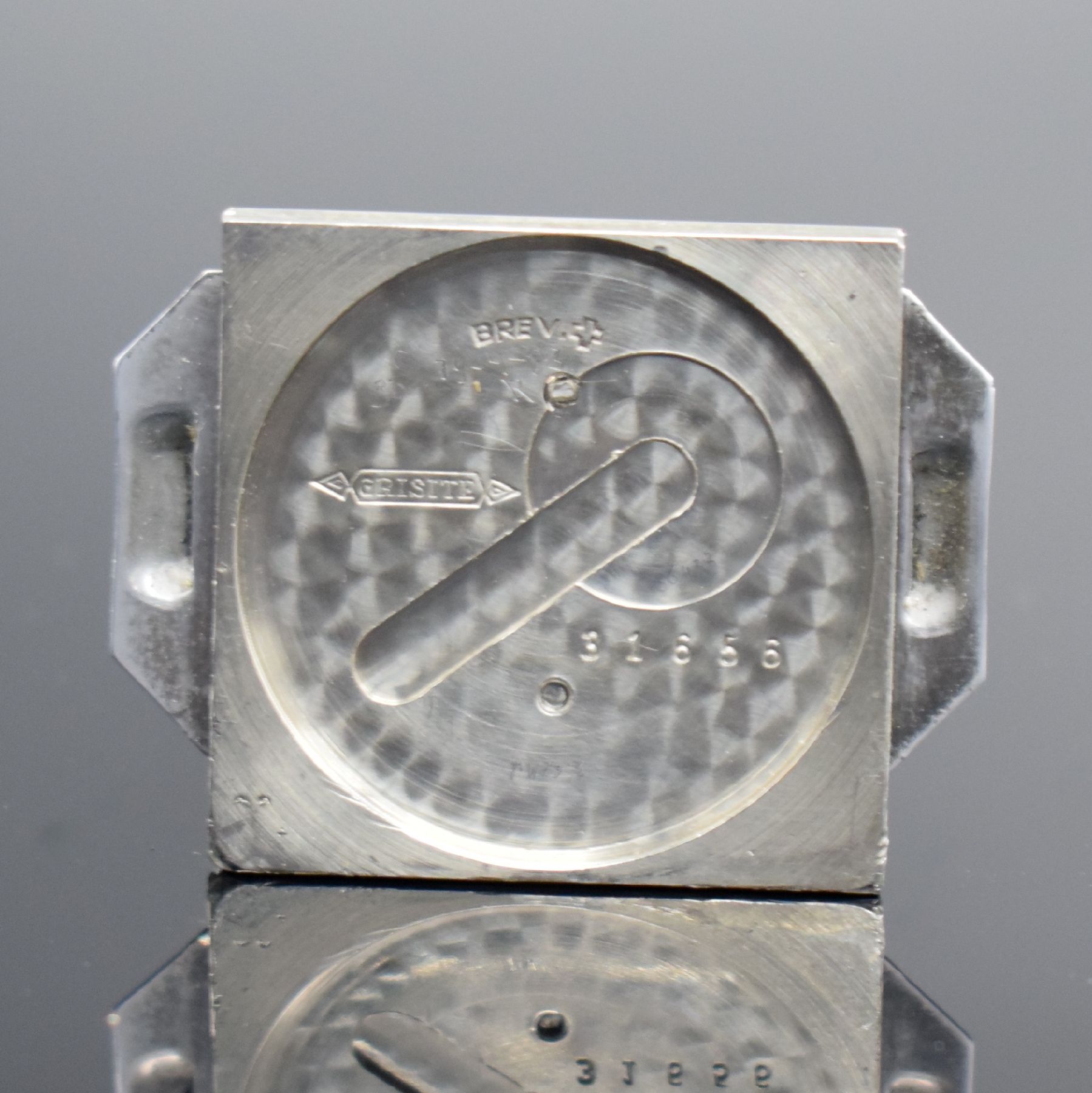 Detail h: MOVADO Ermeto Reiseührchen mit Zentralsekunde, Schweiz um 1945, Aufzug durch öffnen & schließen des Geh., Leder-bez. Nickelgeh. leicht besch., ...