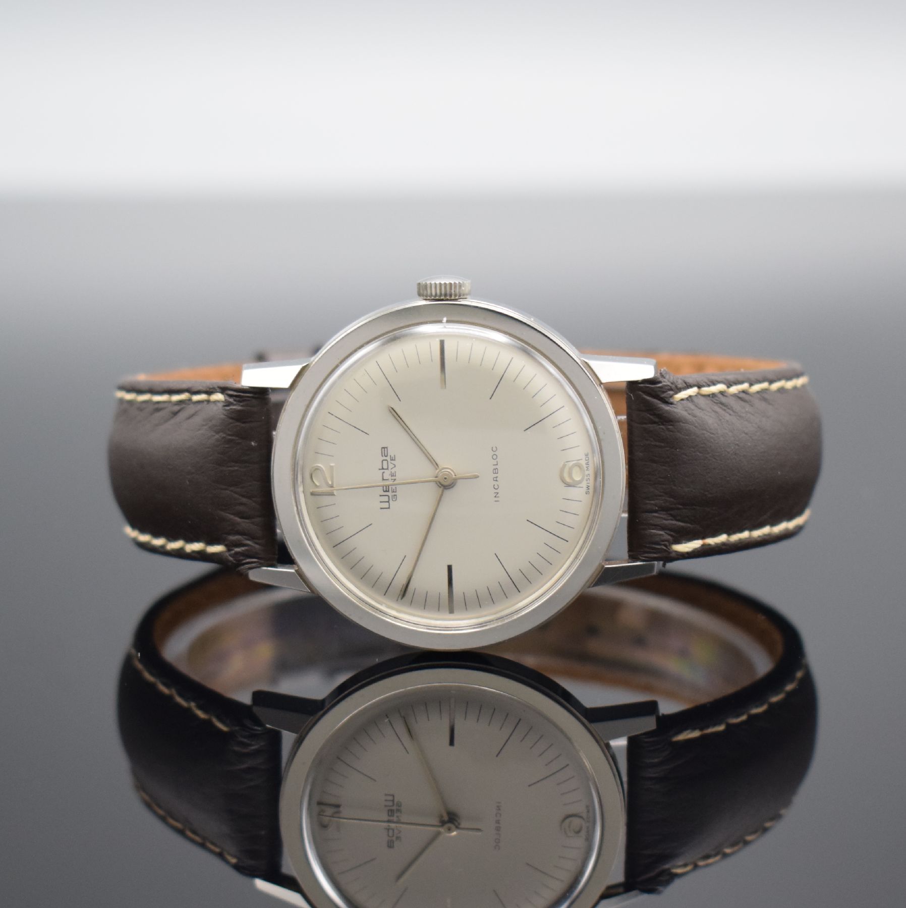 WERBA sehr seltene Armbanduhr mit springender Zentralsekunde in Stahl, Schweiz um 1965, Handaufzug, 2-tlg. Geh., Boden verschr., sehr schönes & ...
