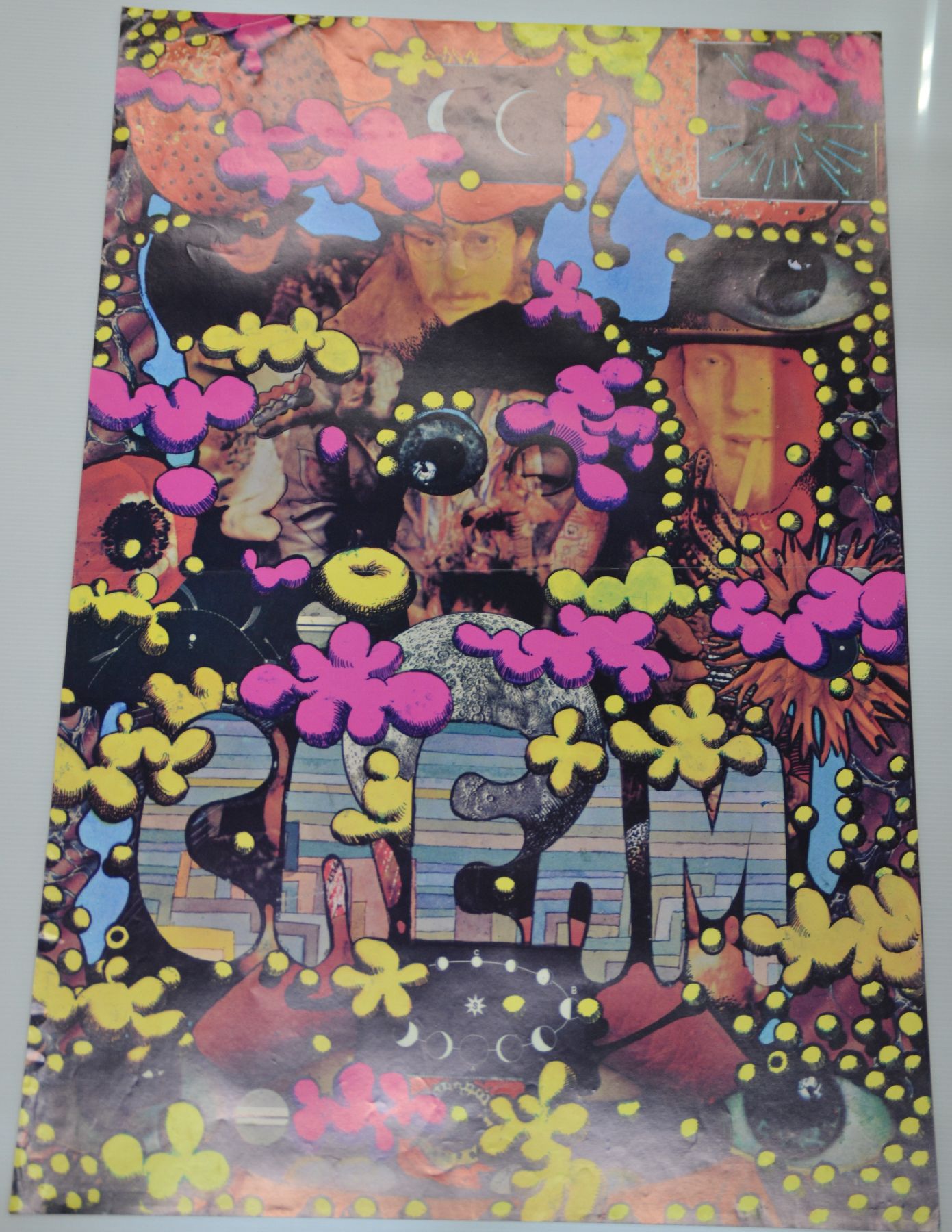Detail e: Konvolut aus 44 seltenen psychedelischen und Kultplakaten/Grafiken, 1960-80er Jahre, D/GB/NL, geometrisierende Grafikplakate mit ...