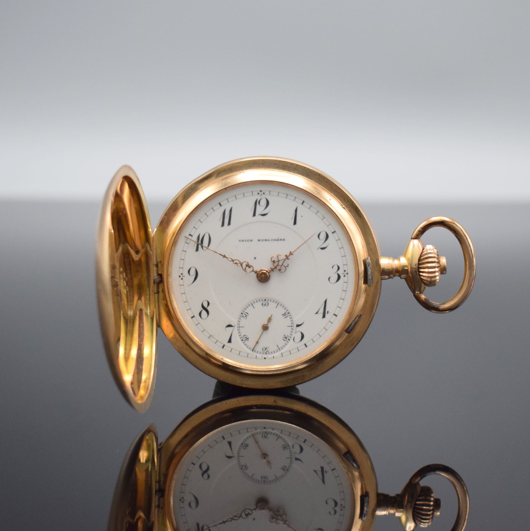 UNION HORLOGERE Savonette in RoséG 585/000, Schweiz um 1900, guill. Geh. dell., Sprungdeckel floral grav., Metallcuvette, Emailzifferbl. m. arab. ...