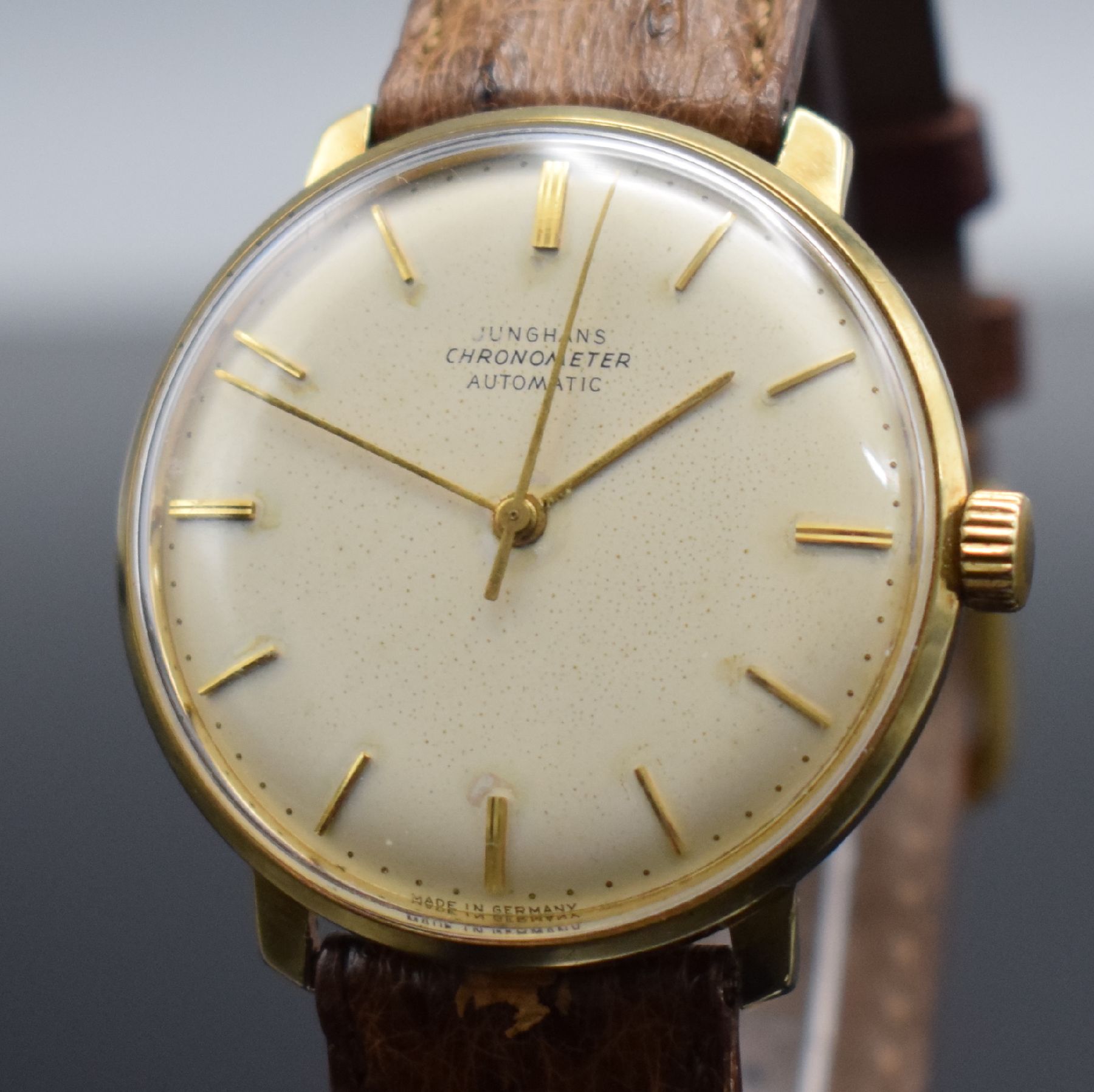 Detail c: JUNGHANS Chronometer Kaliber 83/S seltene Armbanduhr in GG 585/000, Deutschland um 1965, Automatik, massives 2-tlg. Geh., Boden aufgedr., silb. ...