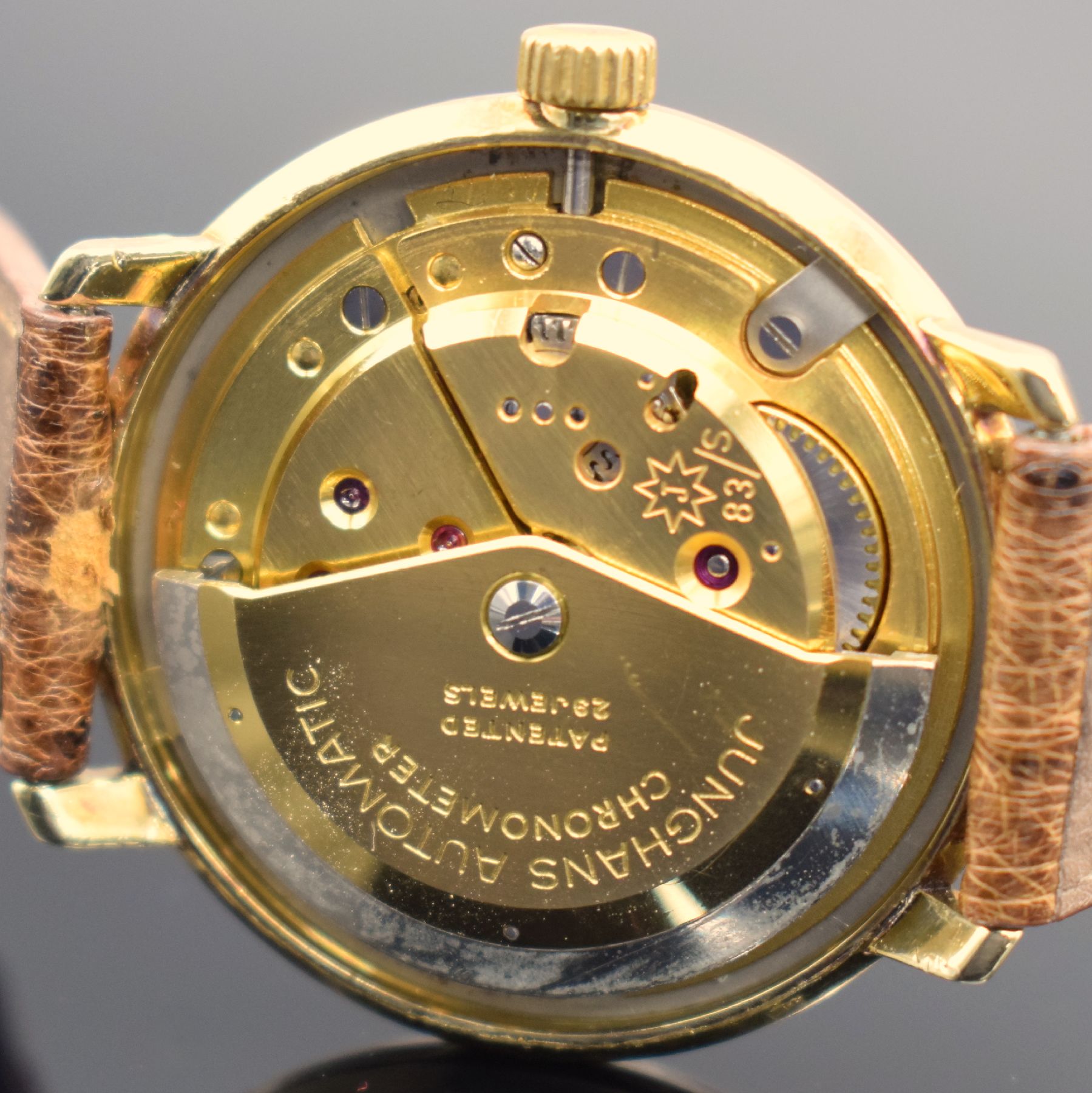 Detail g: JUNGHANS Chronometer Kaliber 83/S seltene Armbanduhr in GG 585/000, Deutschland um 1965, Automatik, massives 2-tlg. Geh., Boden aufgedr., silb. ...