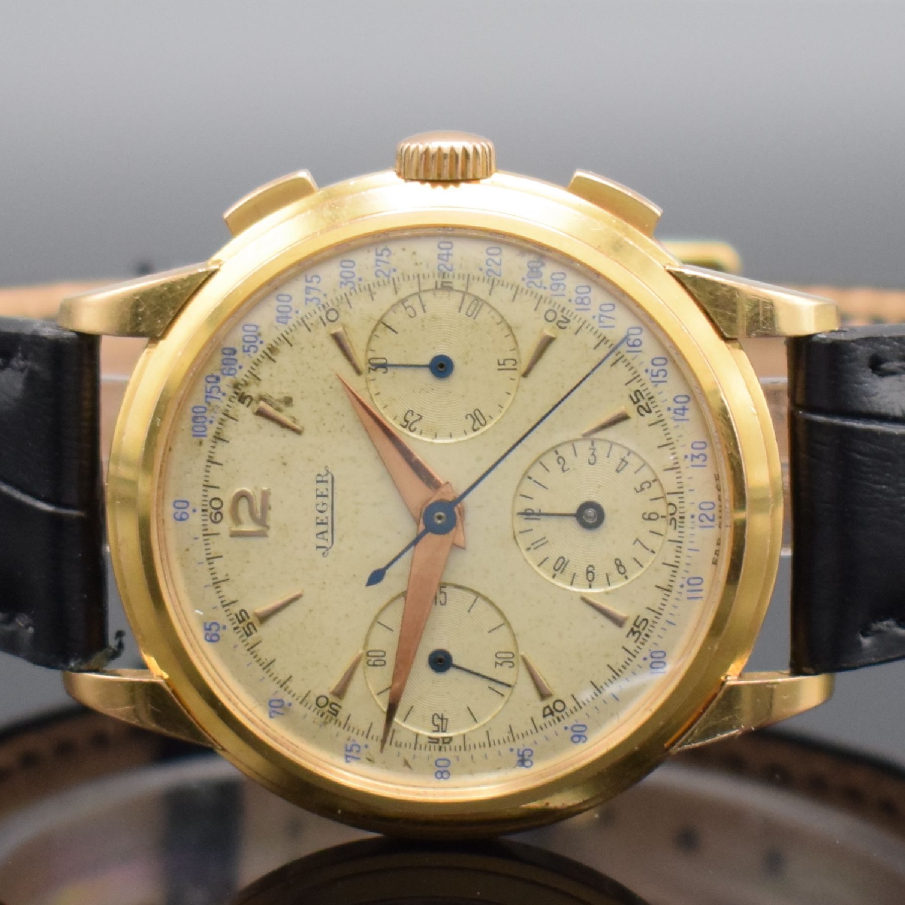Detail a: JAEGER großer Schaltradchronograph in RG 750/000, Schweiz/Frankreich um 1945, Handaufzug, massives 3-tlg. Geh. sign. mit "E.J."-Stempel ...