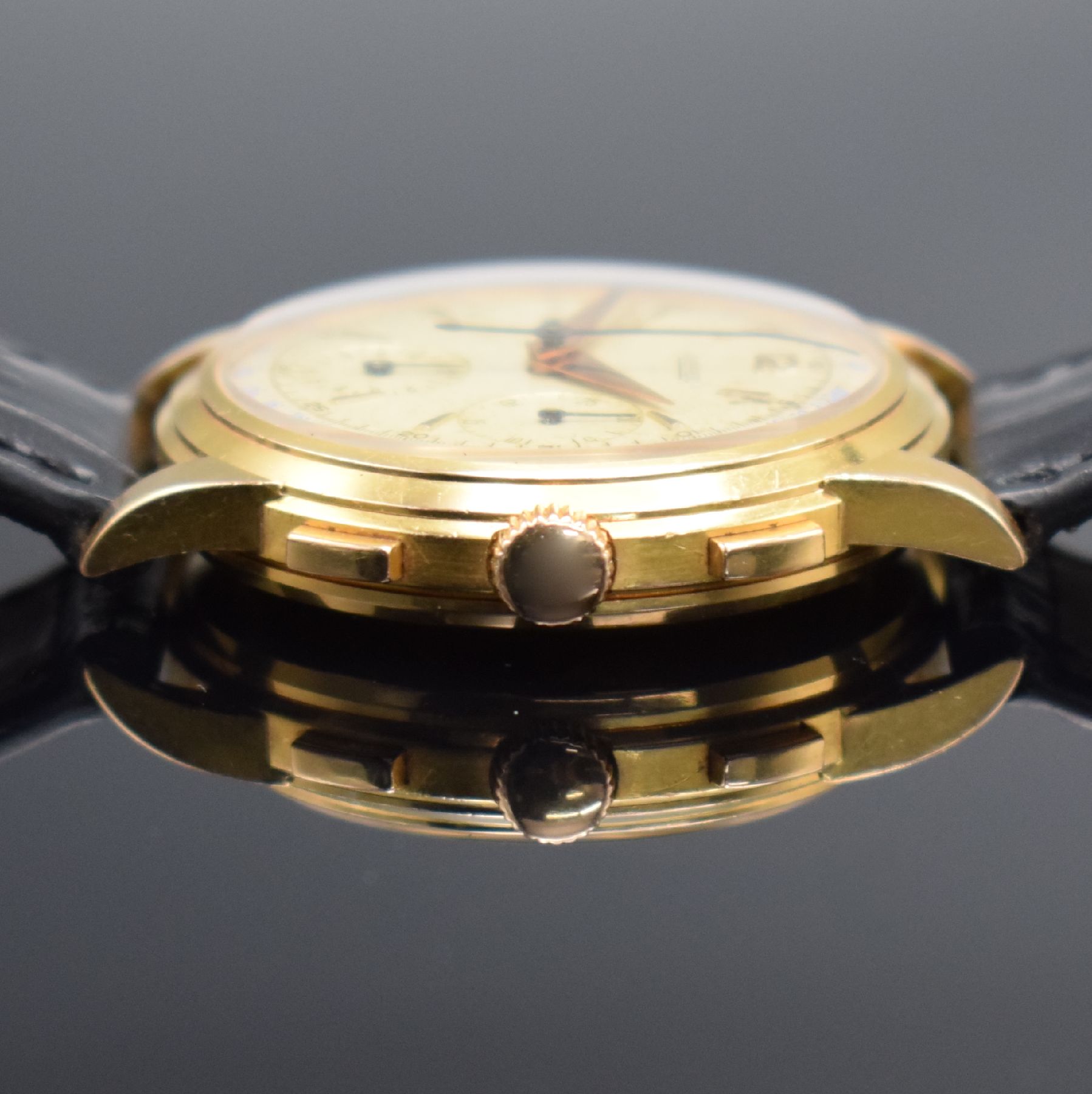 Detail d: JAEGER großer Schaltradchronograph in RG 750/000, Schweiz/Frankreich um 1945, Handaufzug, massives 3-tlg. Geh. sign. mit "E.J."-Stempel ...