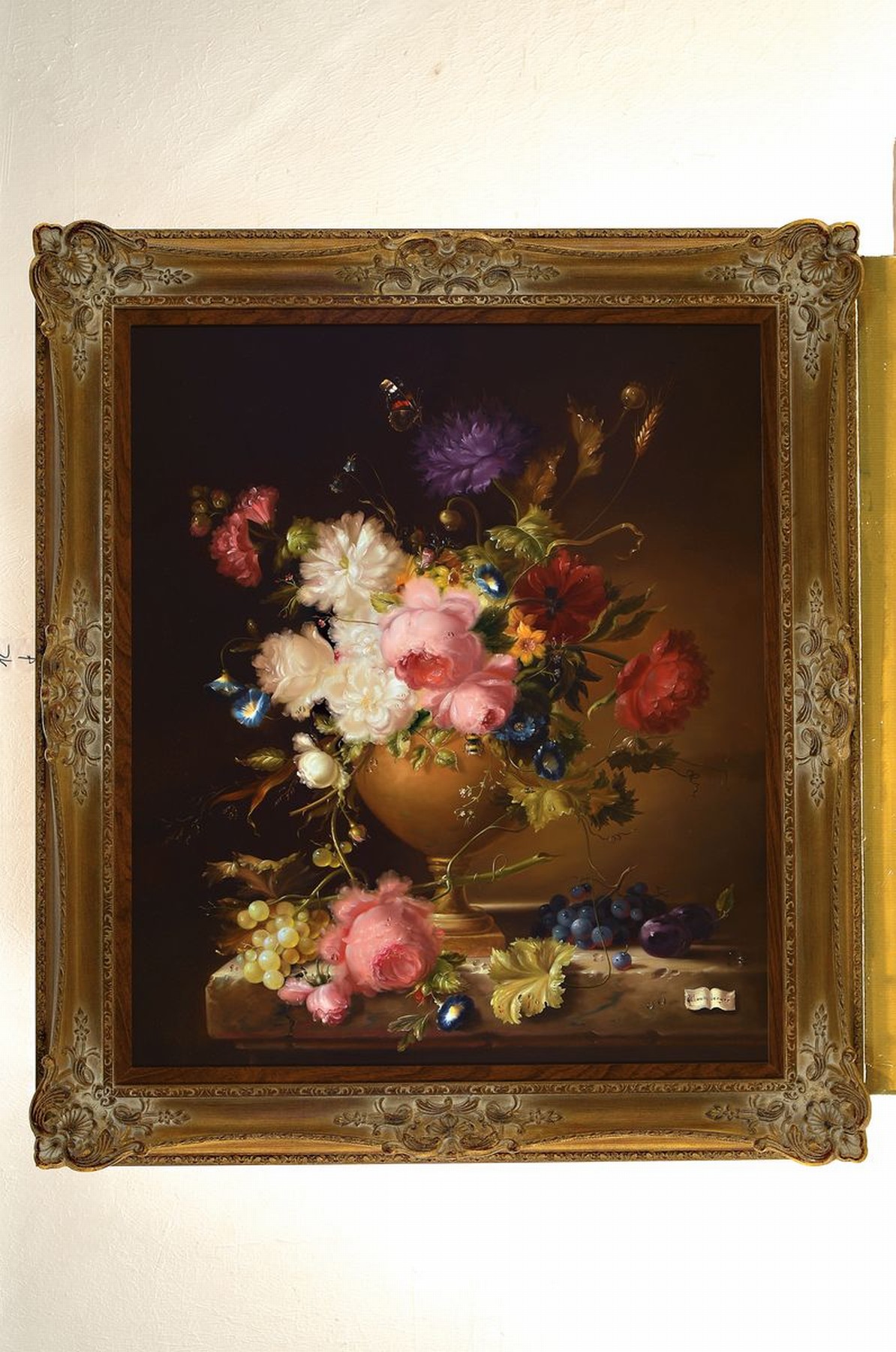 Detail k: Hildegard Schwammberger, geb. 1950 Essen, prachtvolles Blumenstillleben mit vielfarbigen Pfingstrosen u. Trauben, in niederländischer Tradition, ...