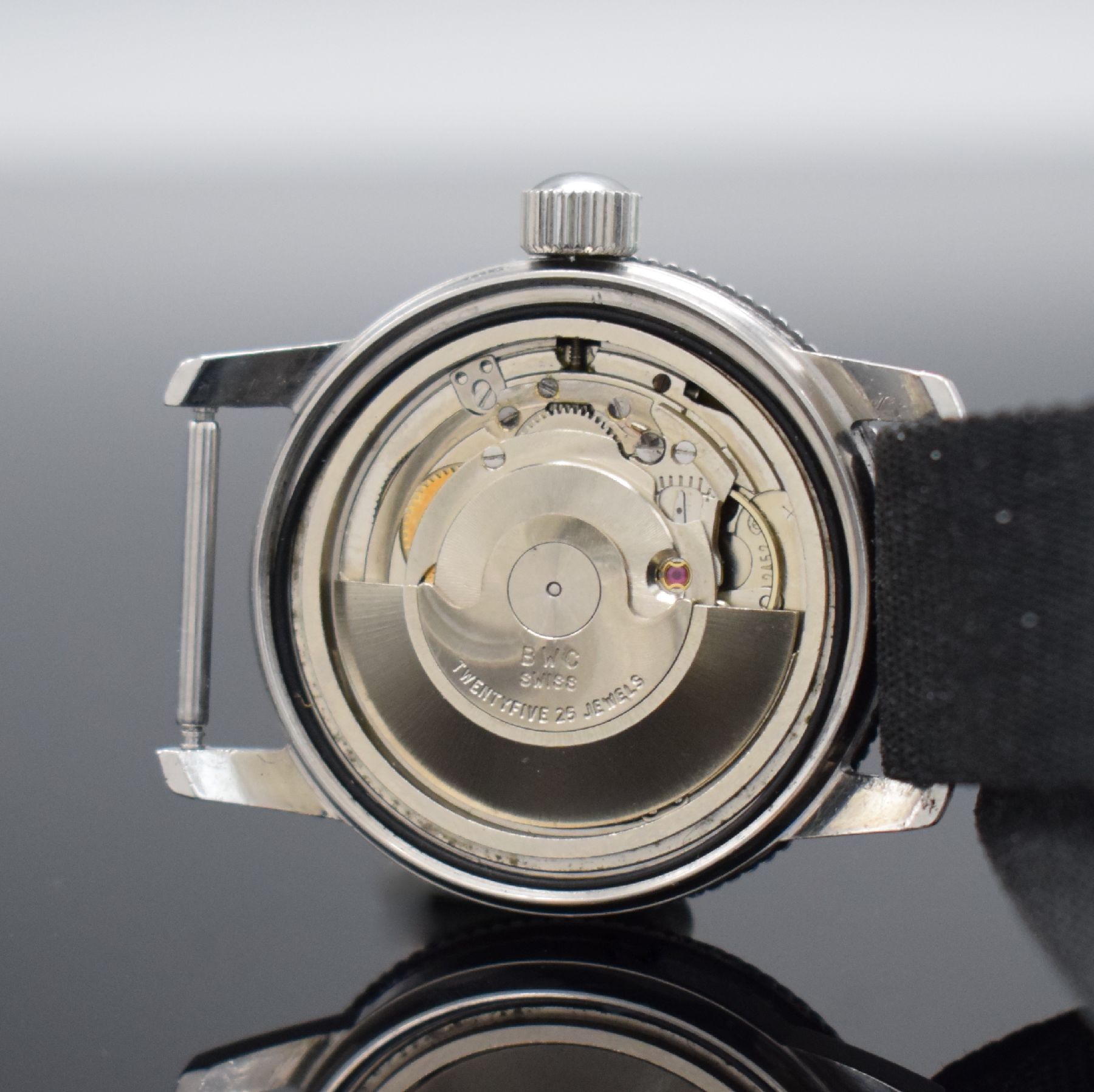 Detail f: BUTEX / BWC Armbanduhr im Taucherdesign in Stahl Referenz 713008, Schweiz um 1965, Automatik, Boden & Krone verschr., Lünette m. 60er Teilung beids. ...