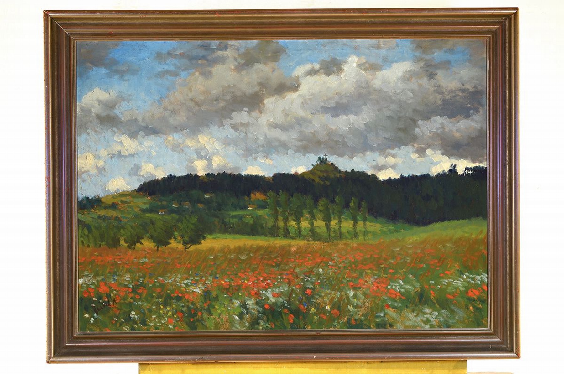 Detail k: Stanislav Feikl, 1883 Dolni Systova-1933 Prag, Blick auf einen Hügel mit Kreuz, im Vordergrund Feld mit blühendem Mohn, Öl/ Malkarton, links unten ...