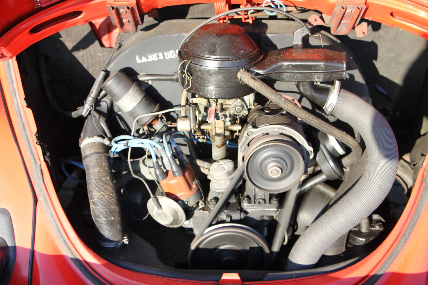 Detail f: Volkswagen VW Cabrio 1303 by Karmann, EZ 05/1980, Fahrgestellnummer: 1592065482, Laufleistung 82.683 km abgelesen, 2011 stillgelegt, deutsche Papiere ...