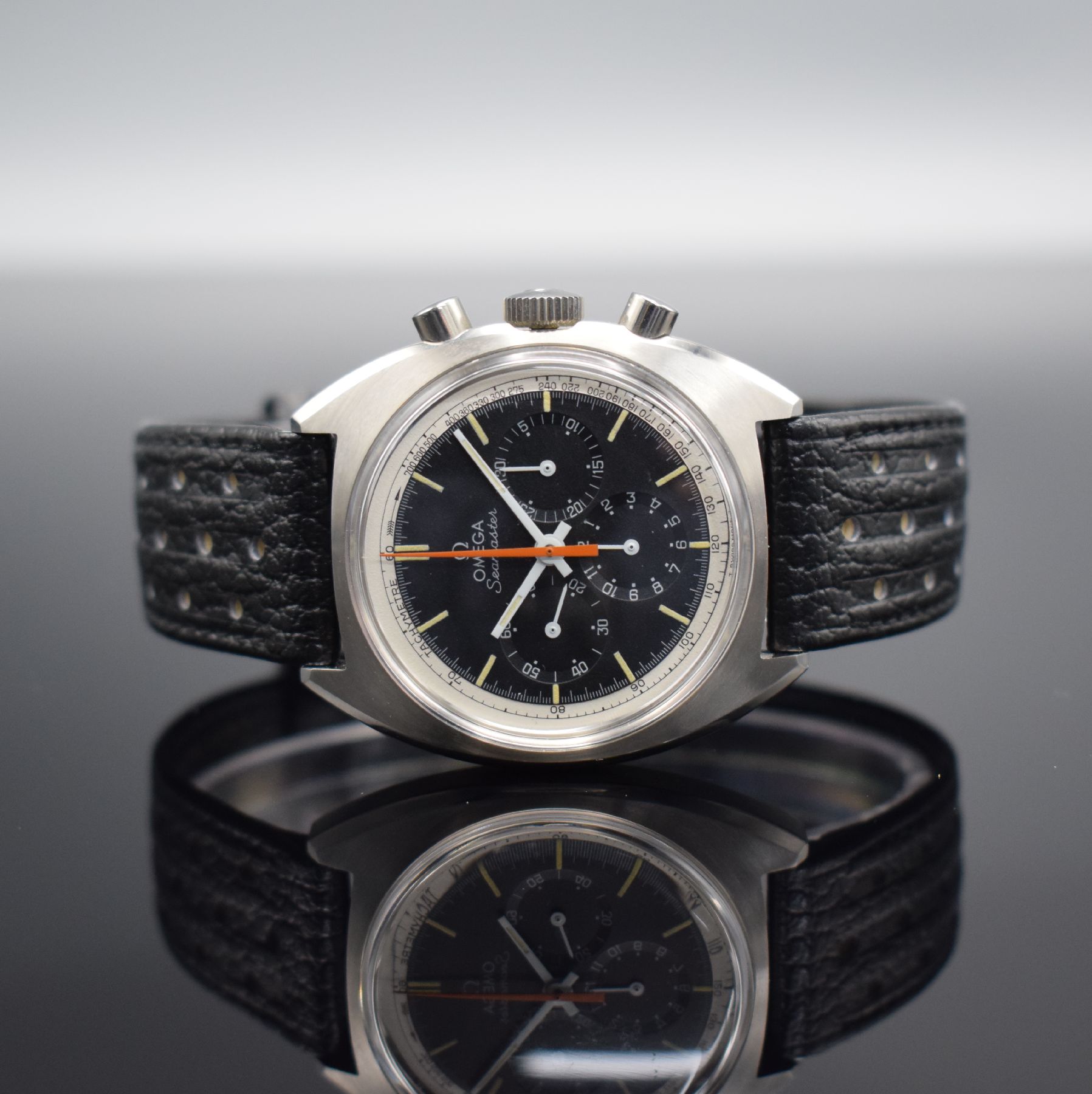 OMEGA Seamaster nahezu neuwertiger Schaltradchronograph Referenz 145.016-68, Schweiz um 1968, Handaufzug, Edelstahlgeh. inkl. orig. Lederband m. ...