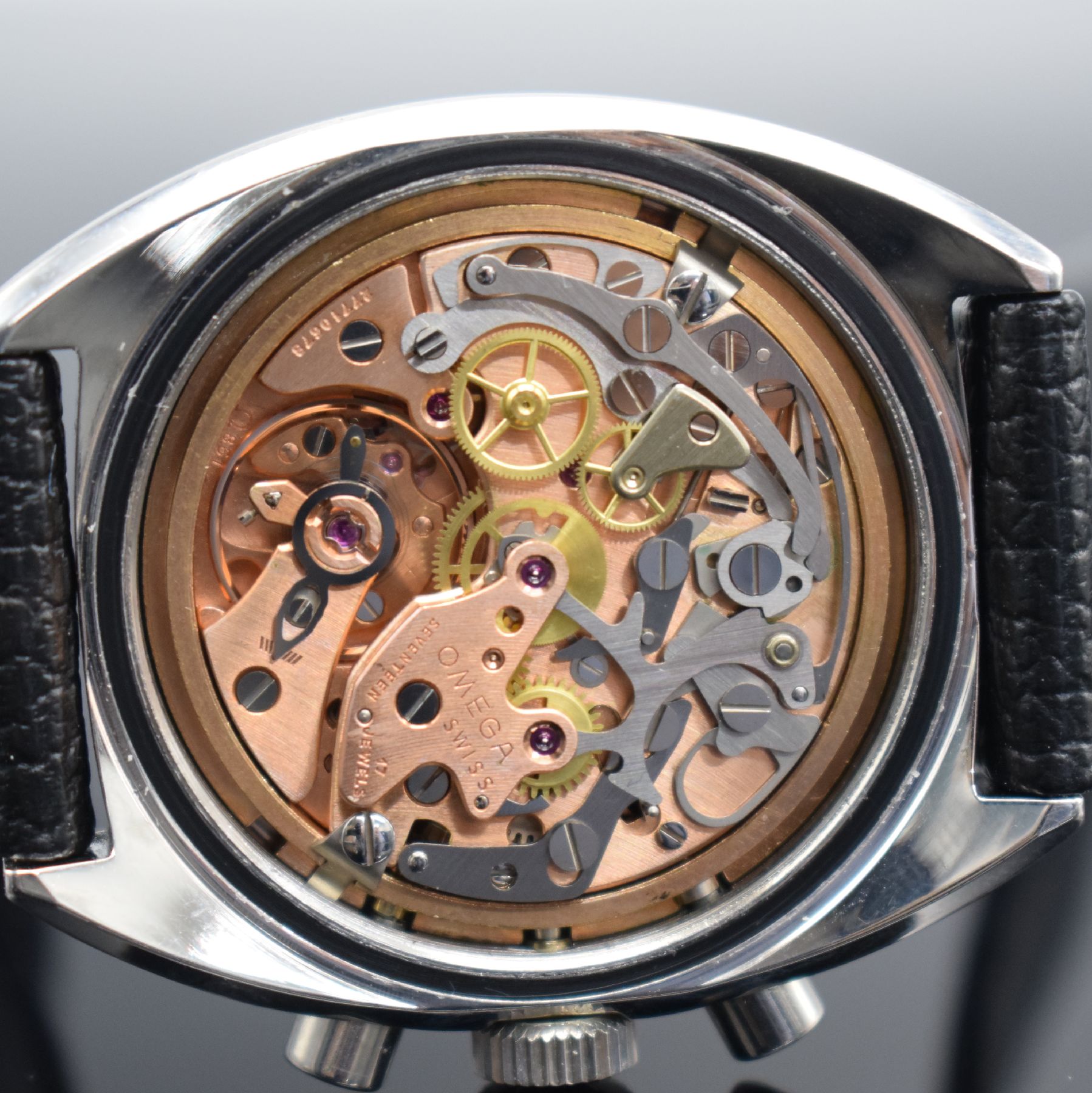 Detail i: OMEGA Seamaster nahezu neuwertiger Schaltradchronograph Referenz 145.016-68, Schweiz um 1968, Handaufzug, Edelstahlgeh. inkl. orig. Lederband m. ...