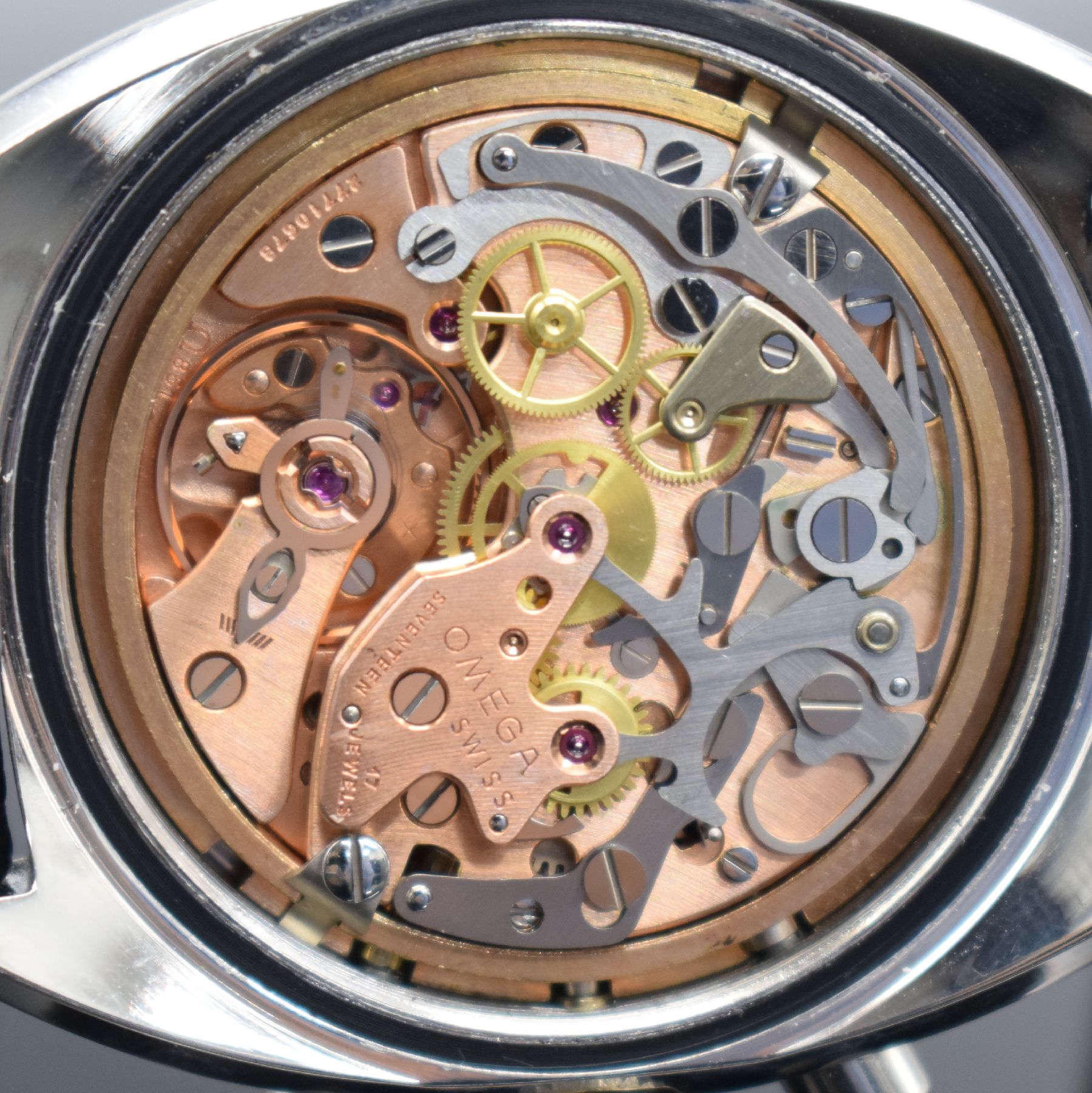 Detail j: OMEGA Seamaster nahezu neuwertiger Schaltradchronograph Referenz 145.016-68, Schweiz um 1968, Handaufzug, Edelstahlgeh. inkl. orig. Lederband m. ...