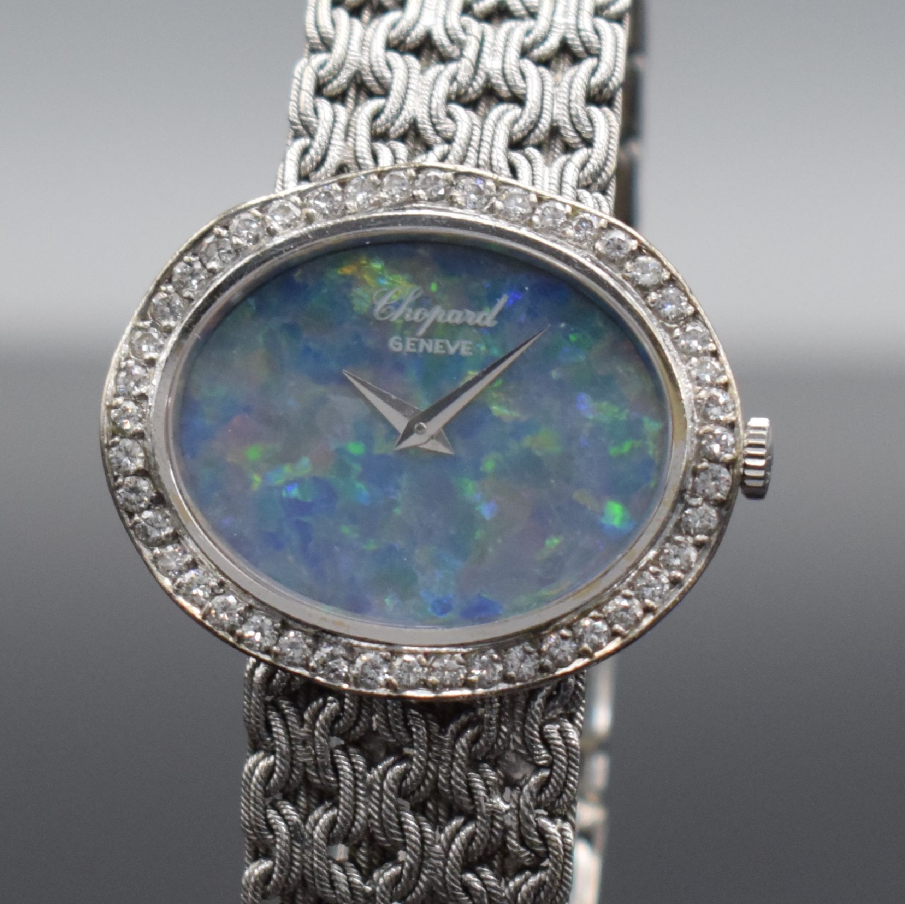 Detail c: CHOPARD Damenschmuckuhr in WG 750/000 mit Brillanten & Opal-Zifferblatt, Schweiz um 1973, Handaufzug, Ref. 5042 1, 2-teil. Geh., Boden m. ...