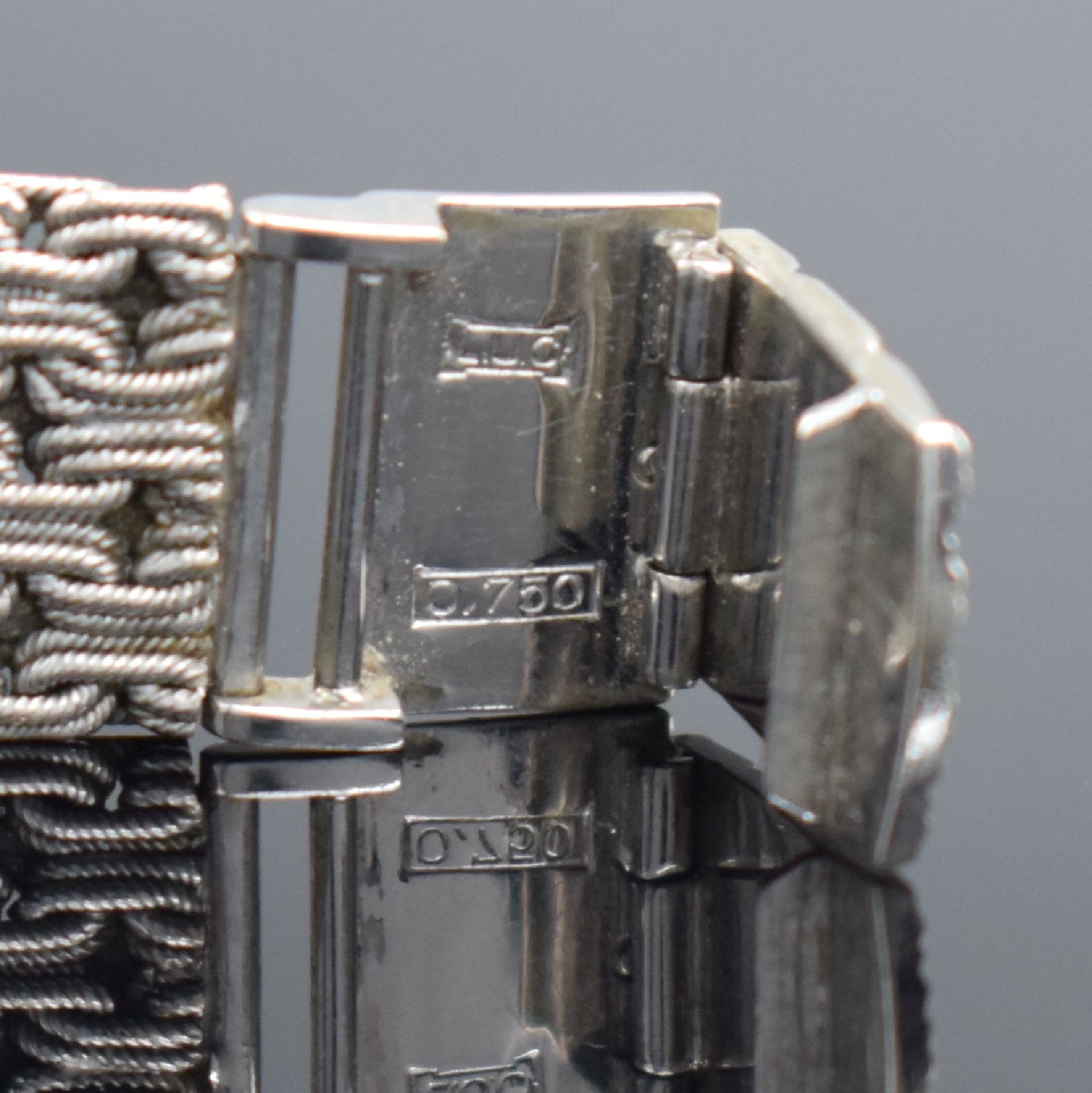Detail i: CHOPARD Damenschmuckuhr in WG 750/000 mit Brillanten & Opal-Zifferblatt, Schweiz um 1973, Handaufzug, Ref. 5042 1, 2-teil. Geh., Boden m. ...