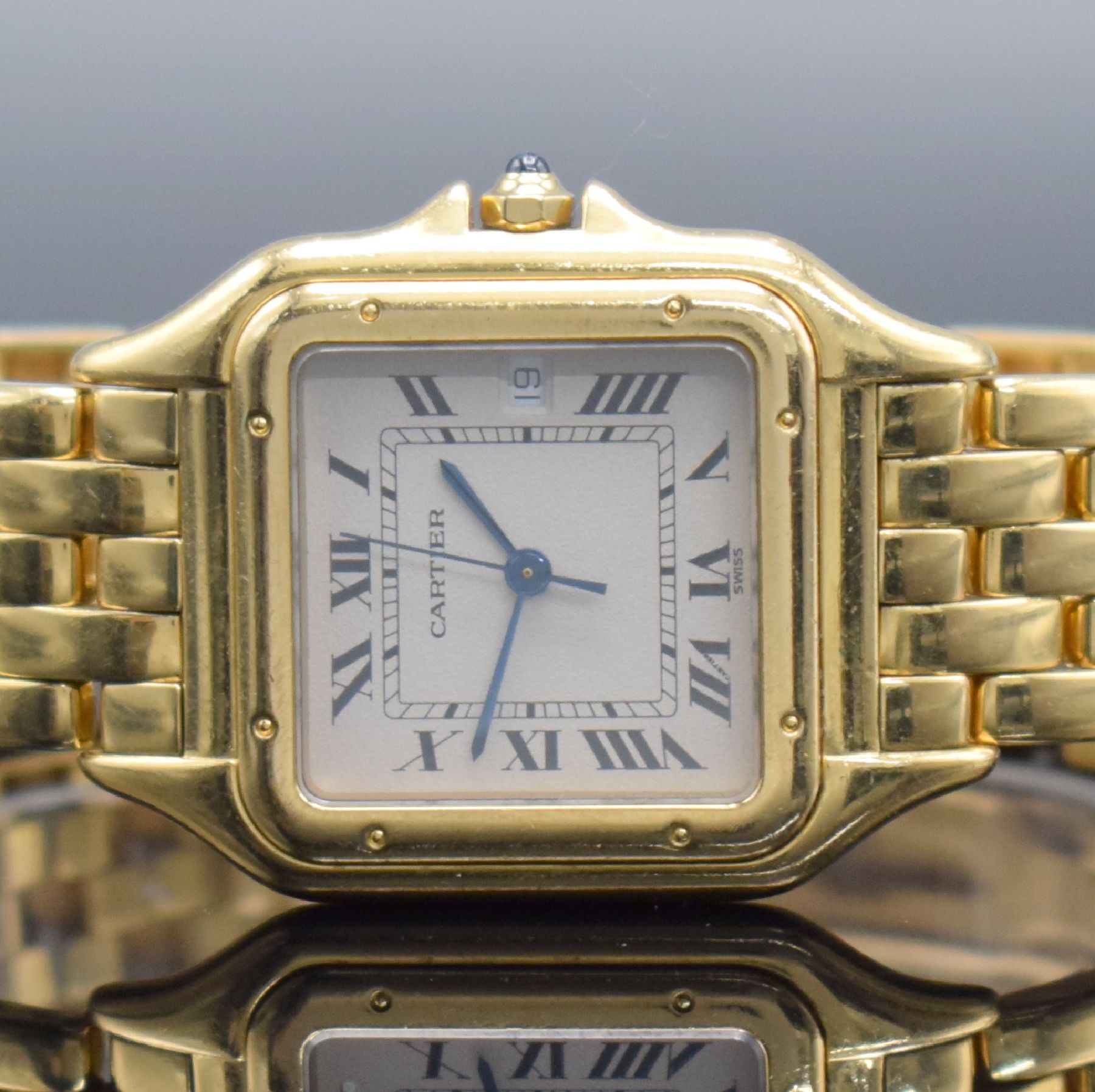 Detail a: CARTIER Panthere Armbanduhr in GG 750/000 mit GG 750/000 Band, Schweiz um 1990, quarz, 2 -teil. Geh., Boden m. Monogramm 8-fach verschr., Gliederband ...