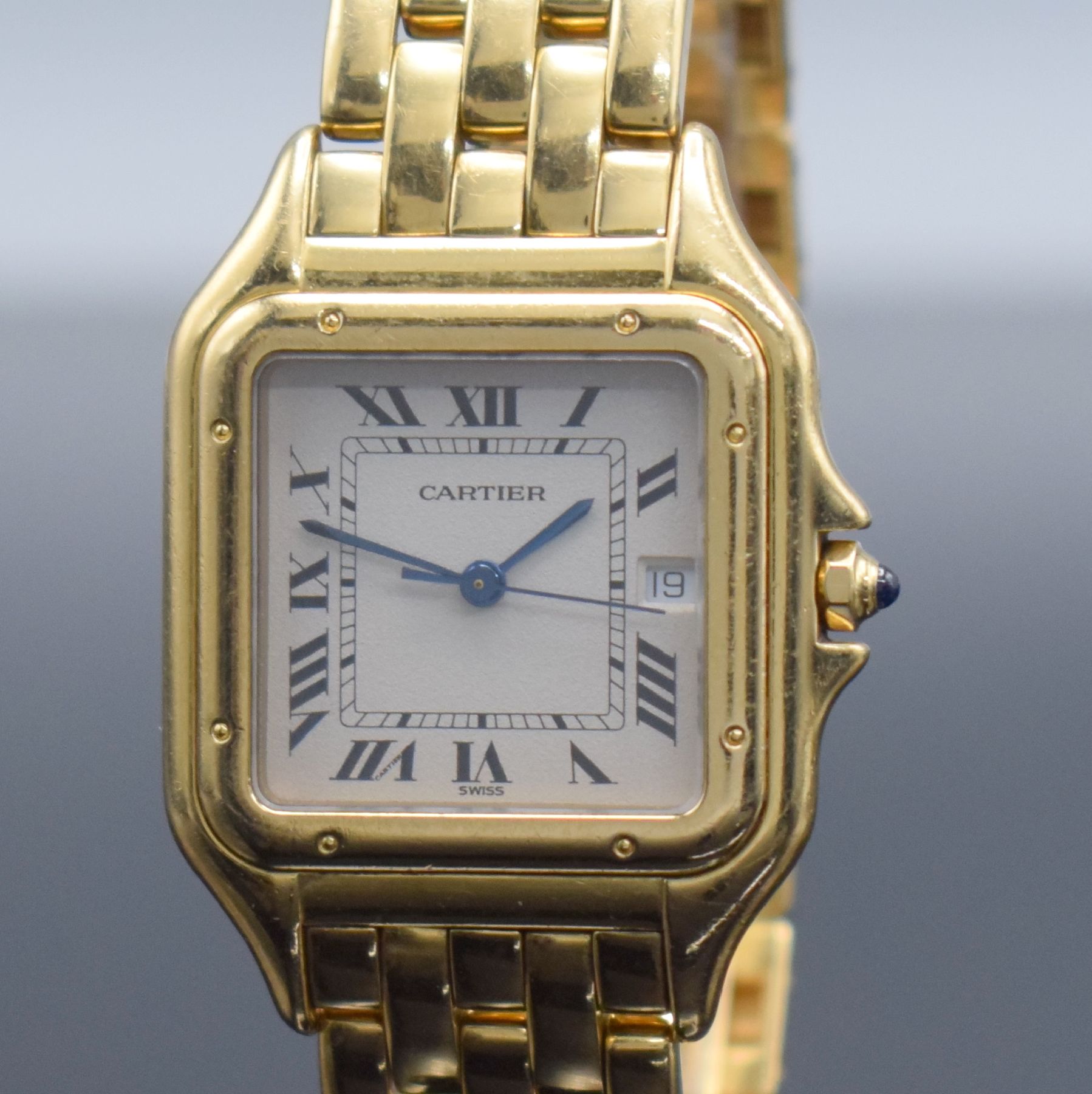 Detail c: CARTIER Panthere Armbanduhr in GG 750/000 mit GG 750/000 Band, Schweiz um 1990, quarz, 2 -teil. Geh., Boden m. Monogramm 8-fach verschr., Gliederband ...