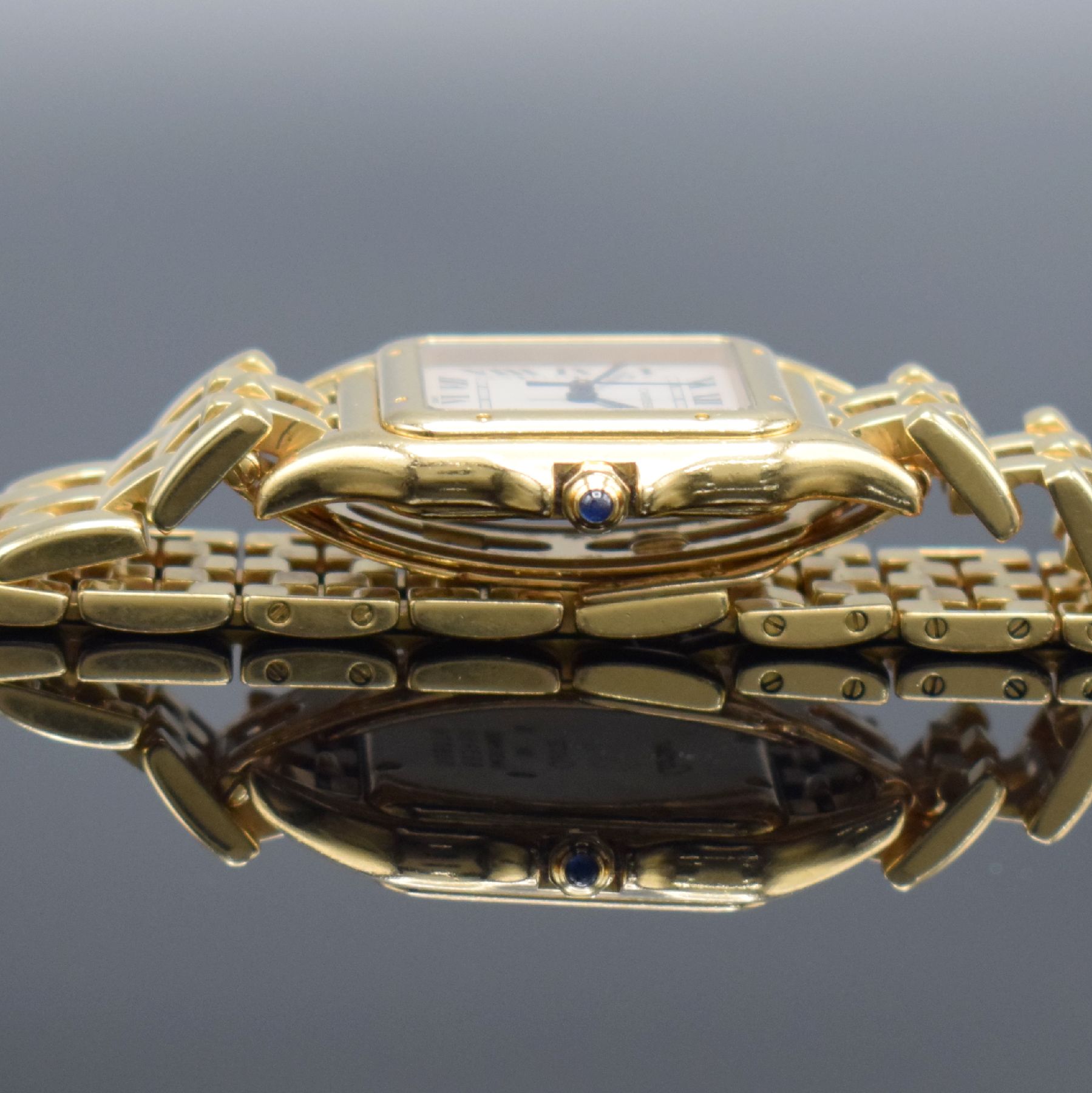 Detail f: CARTIER Panthere Armbanduhr in GG 750/000 mit GG 750/000 Band, Schweiz um 1990, quarz, 2 -teil. Geh., Boden m. Monogramm 8-fach verschr., Gliederband ...