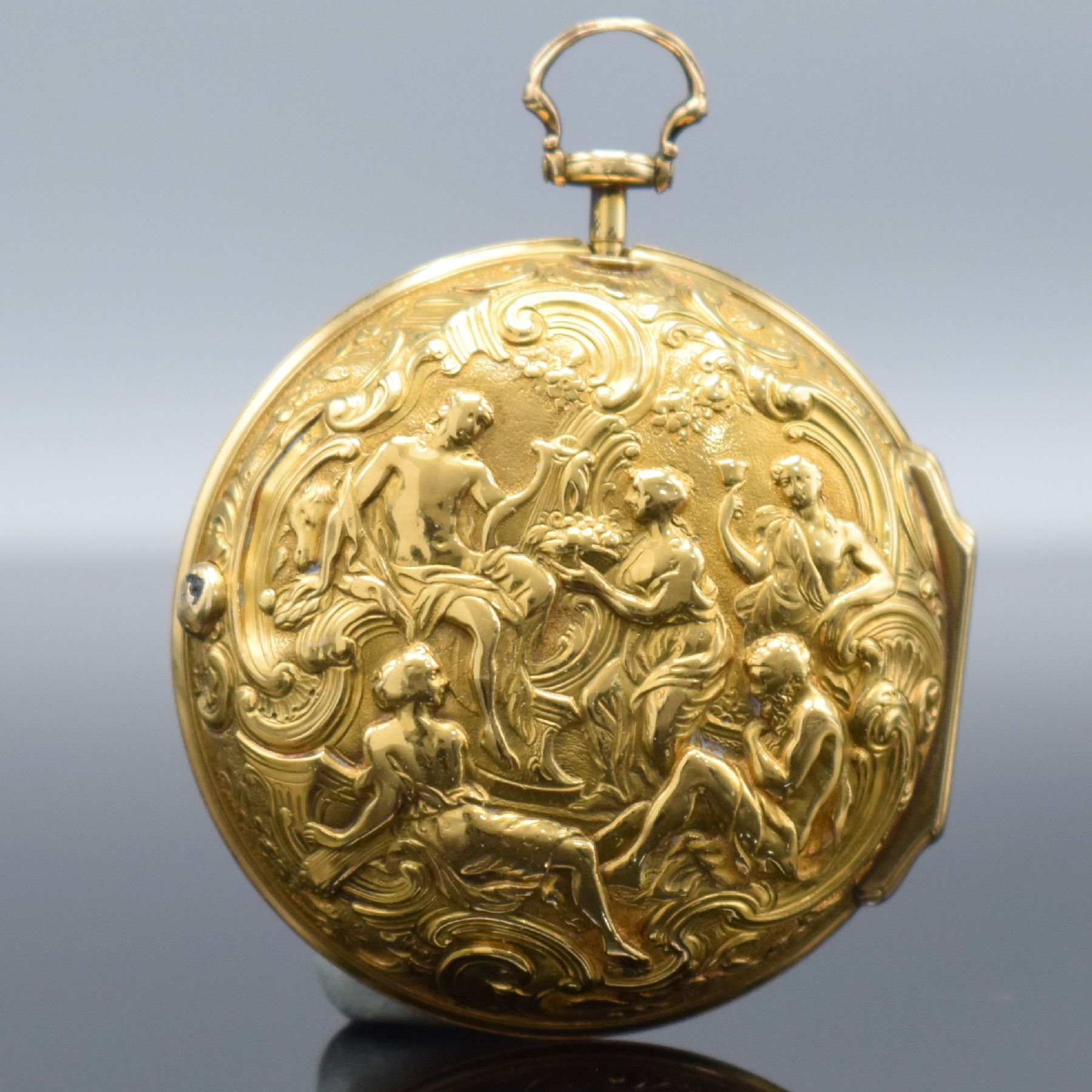 Detail c: Ja. SMITH London Repoussé-Spindeltaschenuhr in GG 750/000 Nr. 4800, London um 1770, glattes Innengeh. dell./rep., Geh.-Drücker fehlt/zu ers., ...