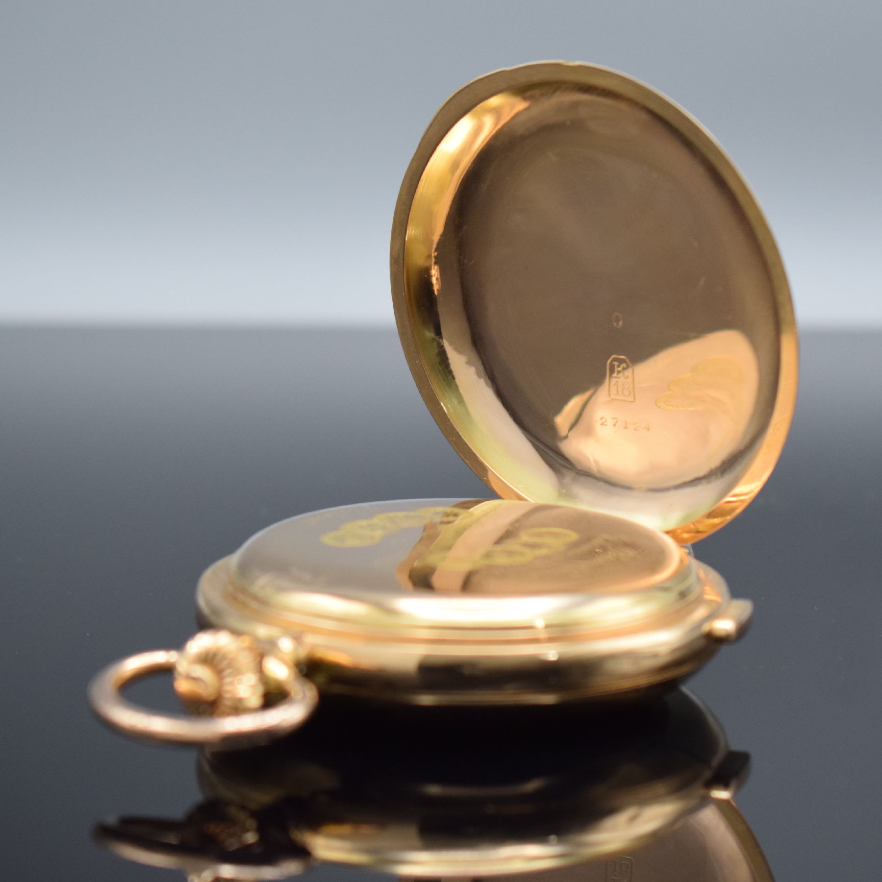 Detail d: Astronomische Savonette Herrentaschenuhr mit 1/4-Stunden-Repetition & Vollkalender in RG 750/000, Schweiz um 1900, glattes 3-Deckel Goldgehäuse ...