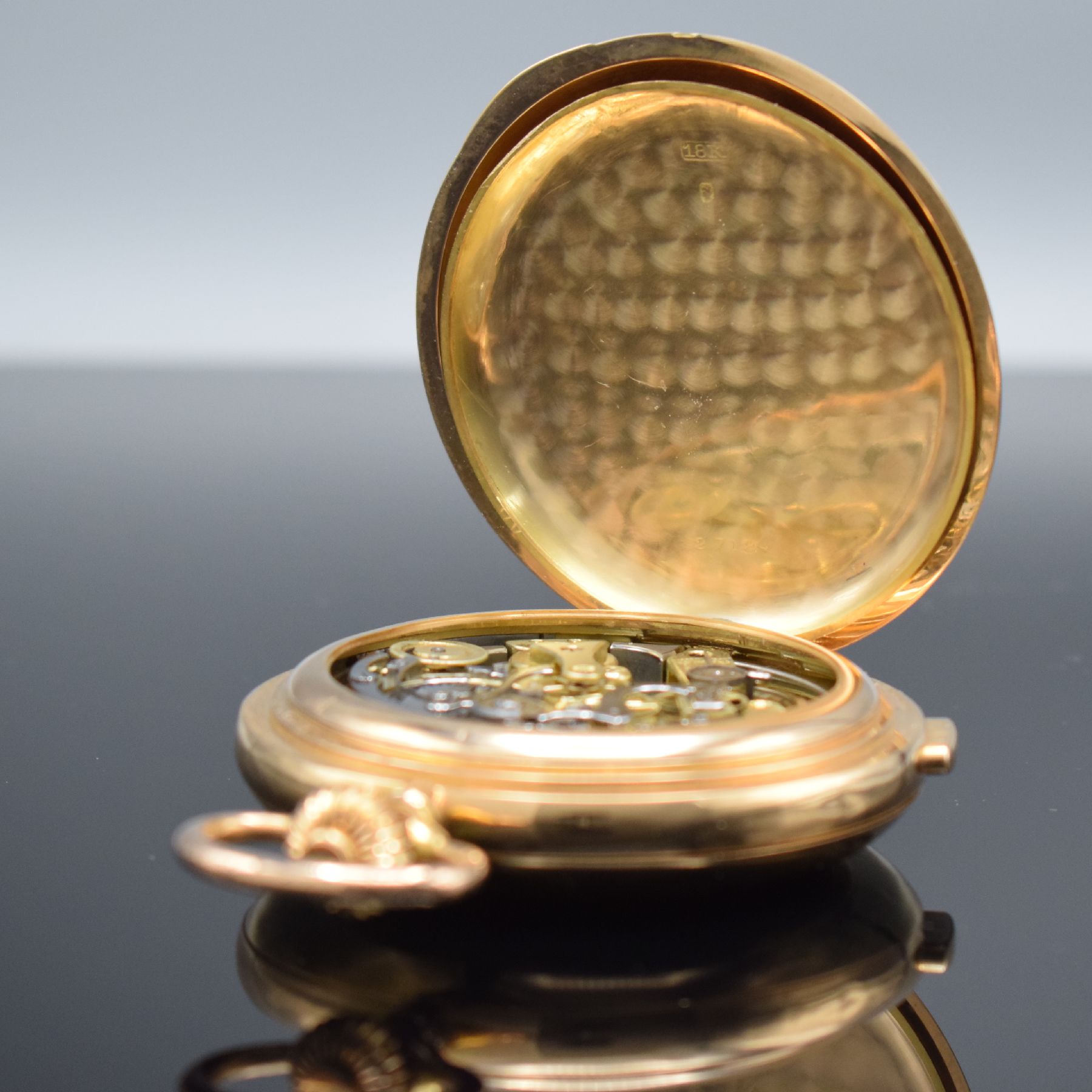 Detail f: Astronomische Savonette Herrentaschenuhr mit 1/4-Stunden-Repetition & Vollkalender in RG 750/000, Schweiz um 1900, glattes 3-Deckel Goldgehäuse ...