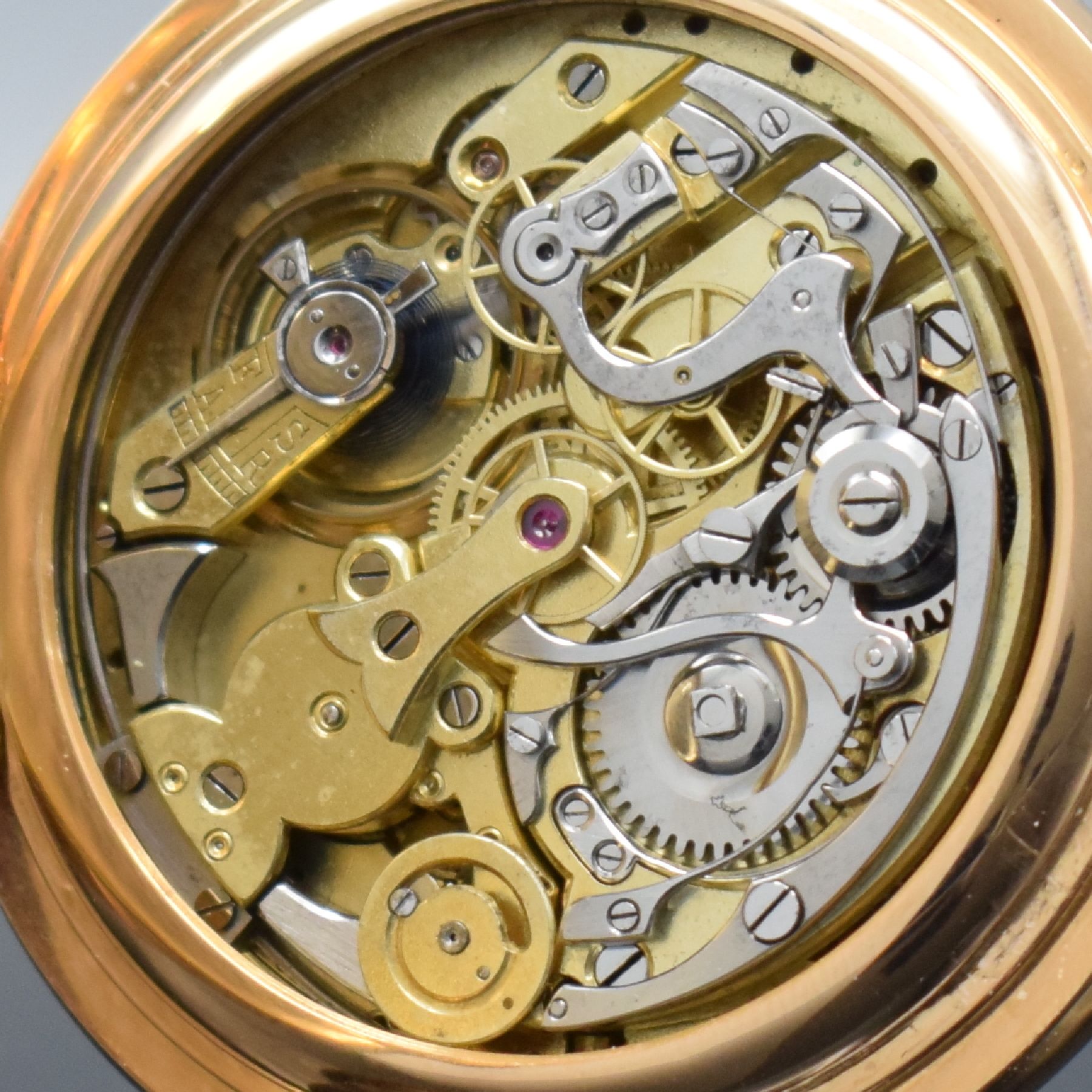 Detail h: Astronomische Savonette Herrentaschenuhr mit 1/4-Stunden-Repetition & Vollkalender in RG 750/000, Schweiz um 1900, glattes 3-Deckel Goldgehäuse ...
