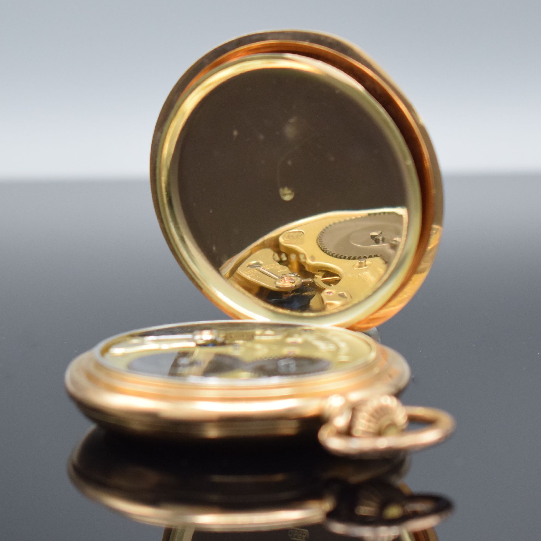 Detail g: J. ASSMANN Glashütte I/Sachsen Savonette in RG 585/000, Deutschland um 1900, glattes 3- Deckel Goldgeh. m. Monogramm auf Sprungdeckel, 2-teil. ...