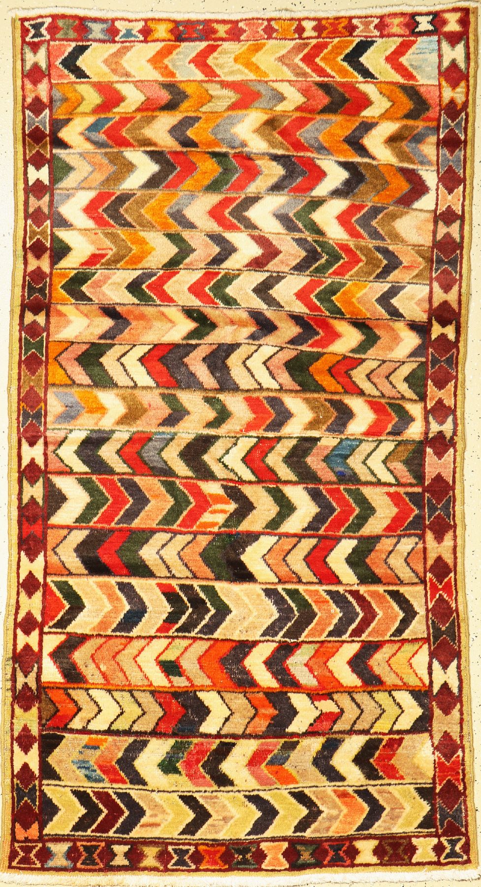 Gabbeh alt, Persien, um 1950, Wolle auf Wolle, ca. 215 x 120 cm, EHZ: 3