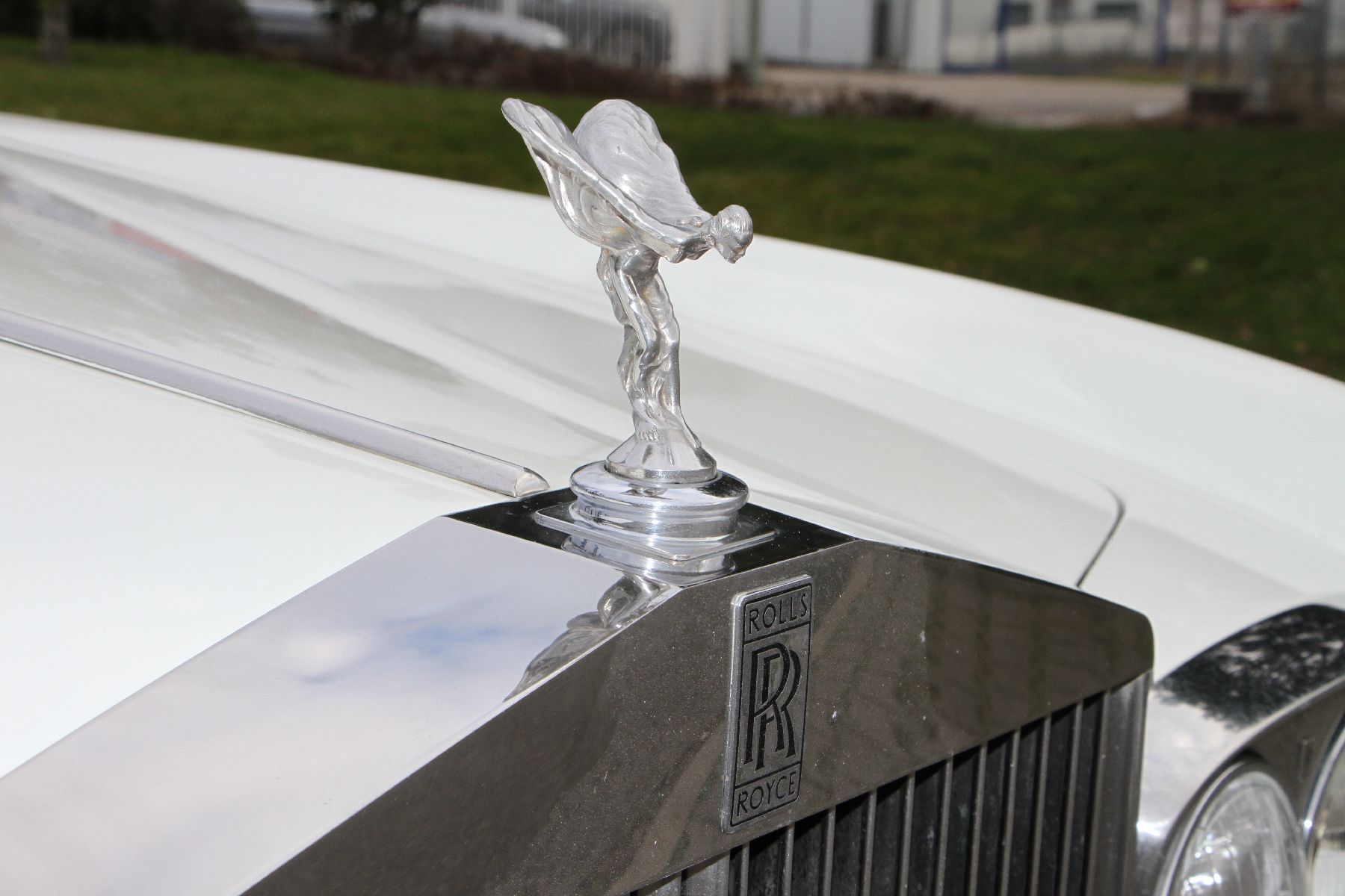 Detail b: Rolls Royce Silver Shadow I, EZ 01/1976, Fahrgestellnummer: SHR23136, 2. Hand, Laufleistung 87.463 miles abgelesen, H-Kennzeichen, 127 kW/ 172 PS, ...