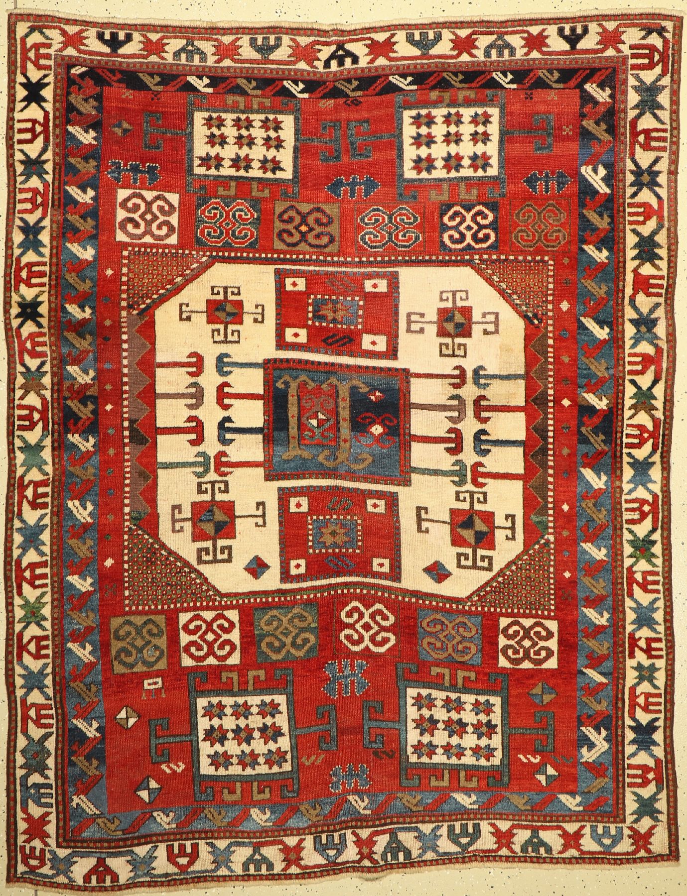 Karachoph Kazak antik, Kaukasus, um 1880, Wolle auf Wolle, ca.214 x 162 cm. Ein musealer und sammelwürdiger Karachoph mit traumhaft schoenen ...