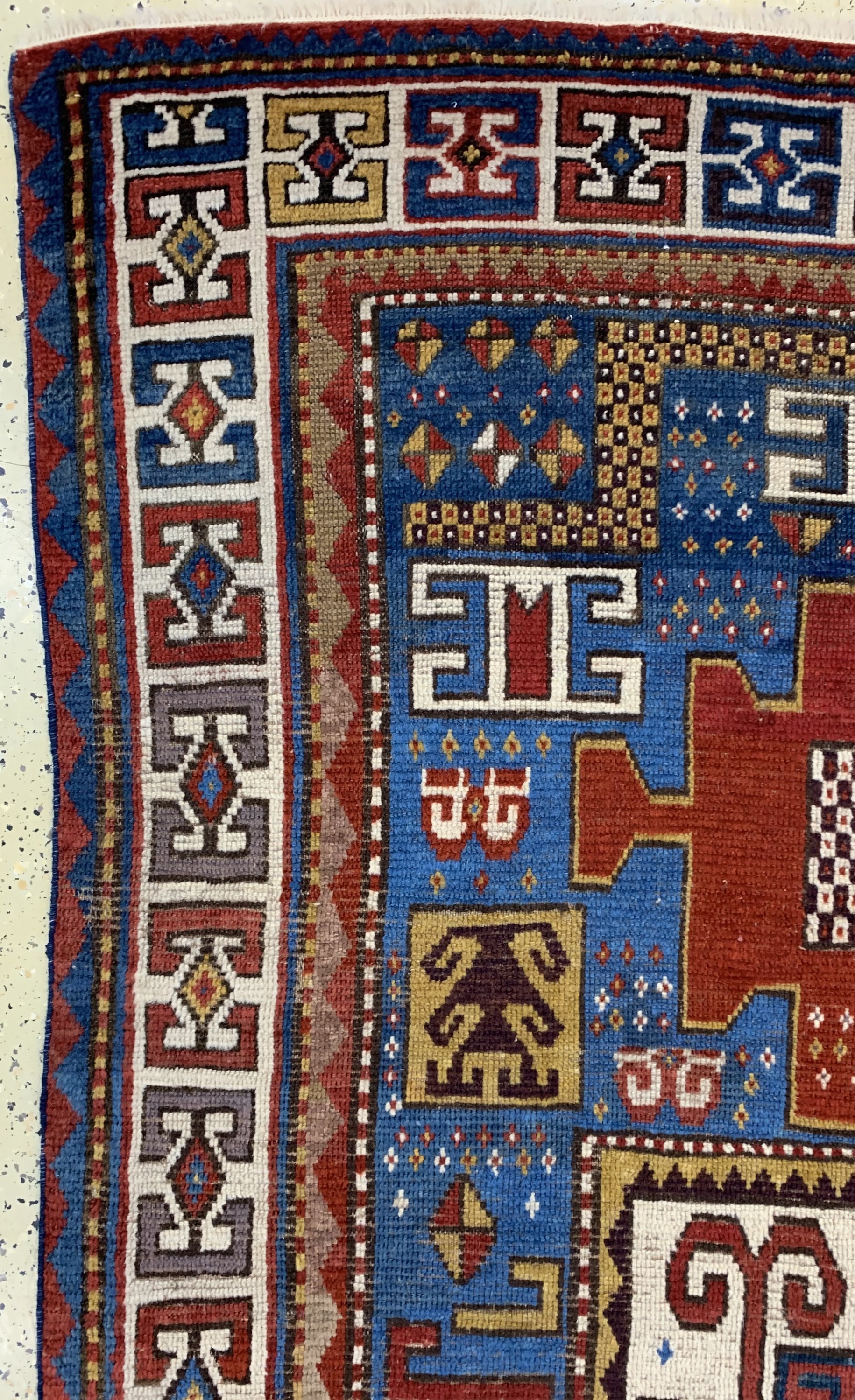 Detail d: Karachoph Kazak antik, Kaukasus, 19.Jhd, Wolle auf Wolle, ca. 235 x 120 cm, museal, Fast identisch zu Battenberg Orientteppiche Band 1 1979 Seite ...