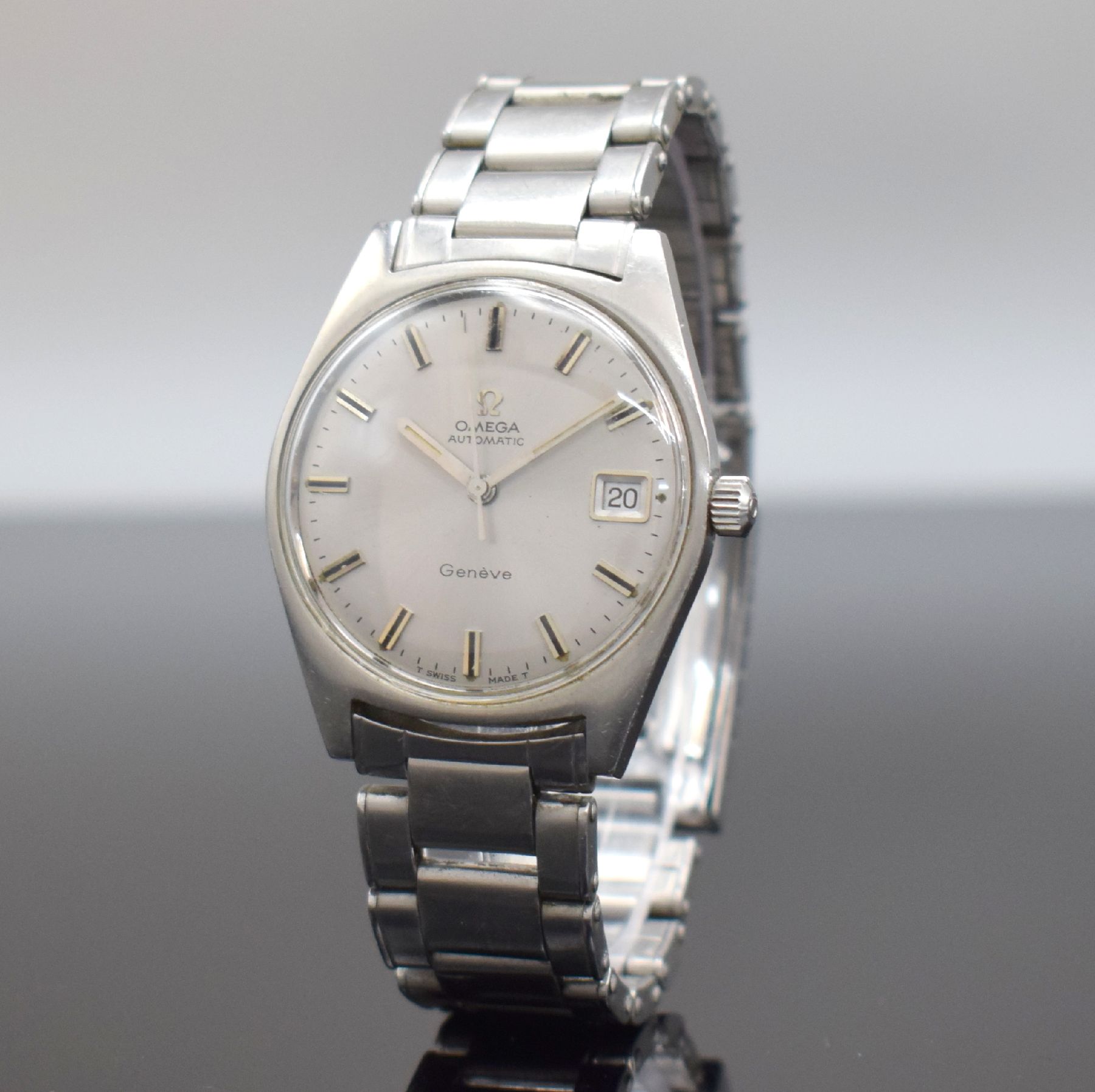 Detail a: OMEGA Geneve Herrenarmbanduhr Referenz 166.041, Automatik, Schweiz um 1968, Edelstahlgeh. inkl. orig. Gliederband m. Faltschl. Ref. 1156/G, Boden ...