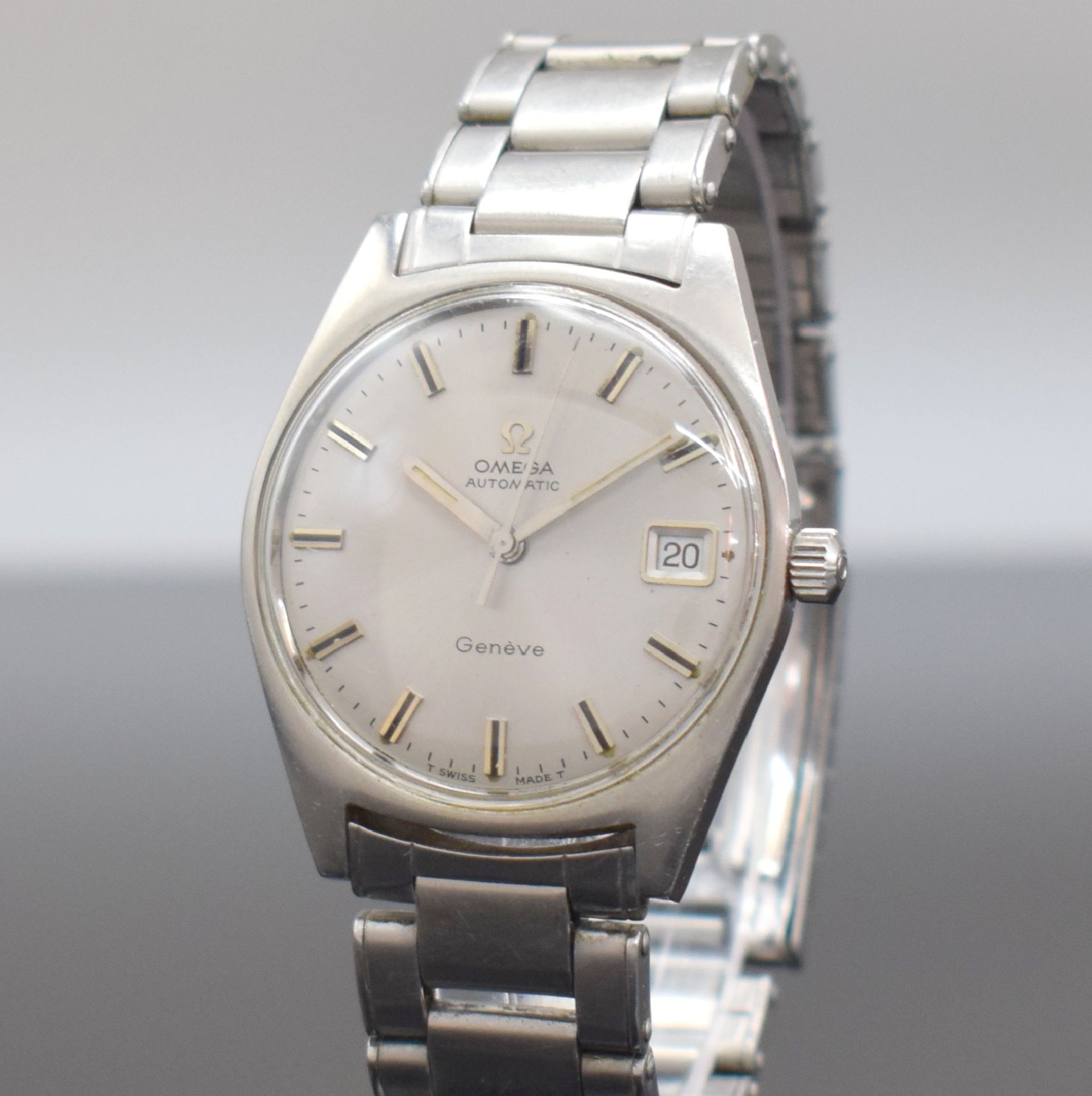 Detail b: OMEGA Geneve Herrenarmbanduhr Referenz 166.041, Automatik, Schweiz um 1968, Edelstahlgeh. inkl. orig. Gliederband m. Faltschl. Ref. 1156/G, Boden ...